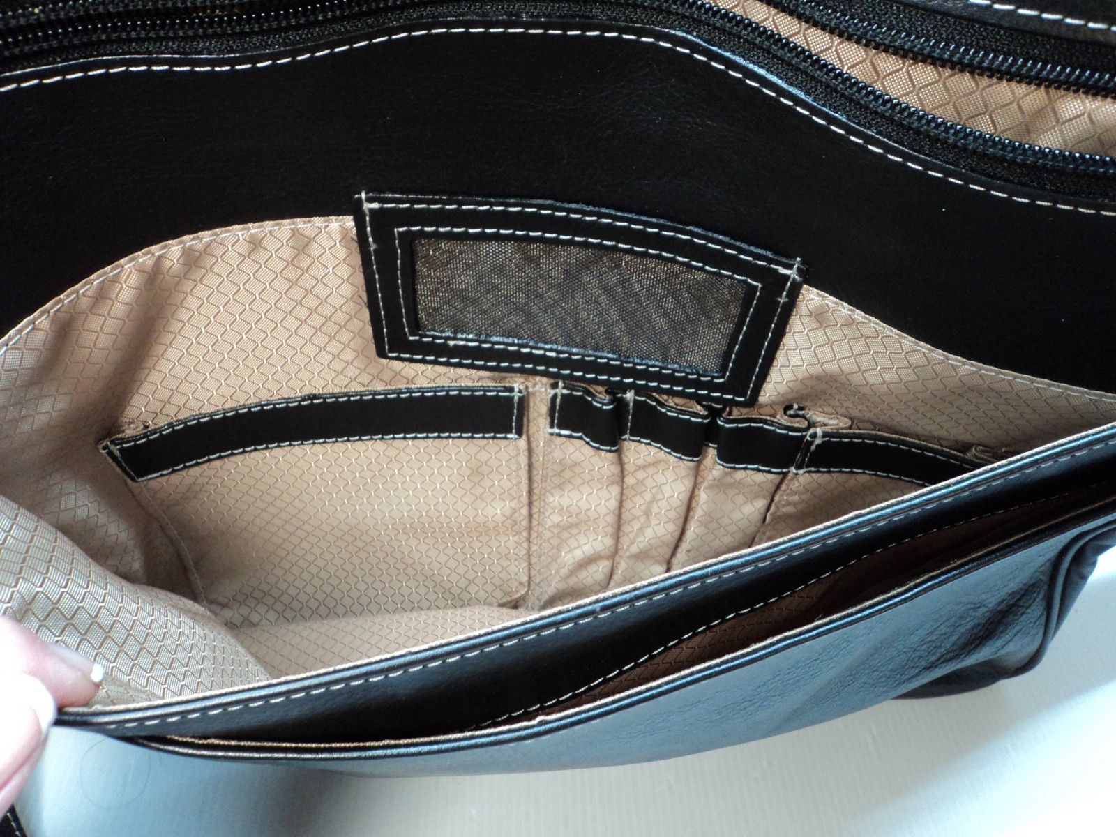 McKlein 13.3″ Leather Laptop Tablet Messenger Bag, Black w/Magnetic Flap Closure