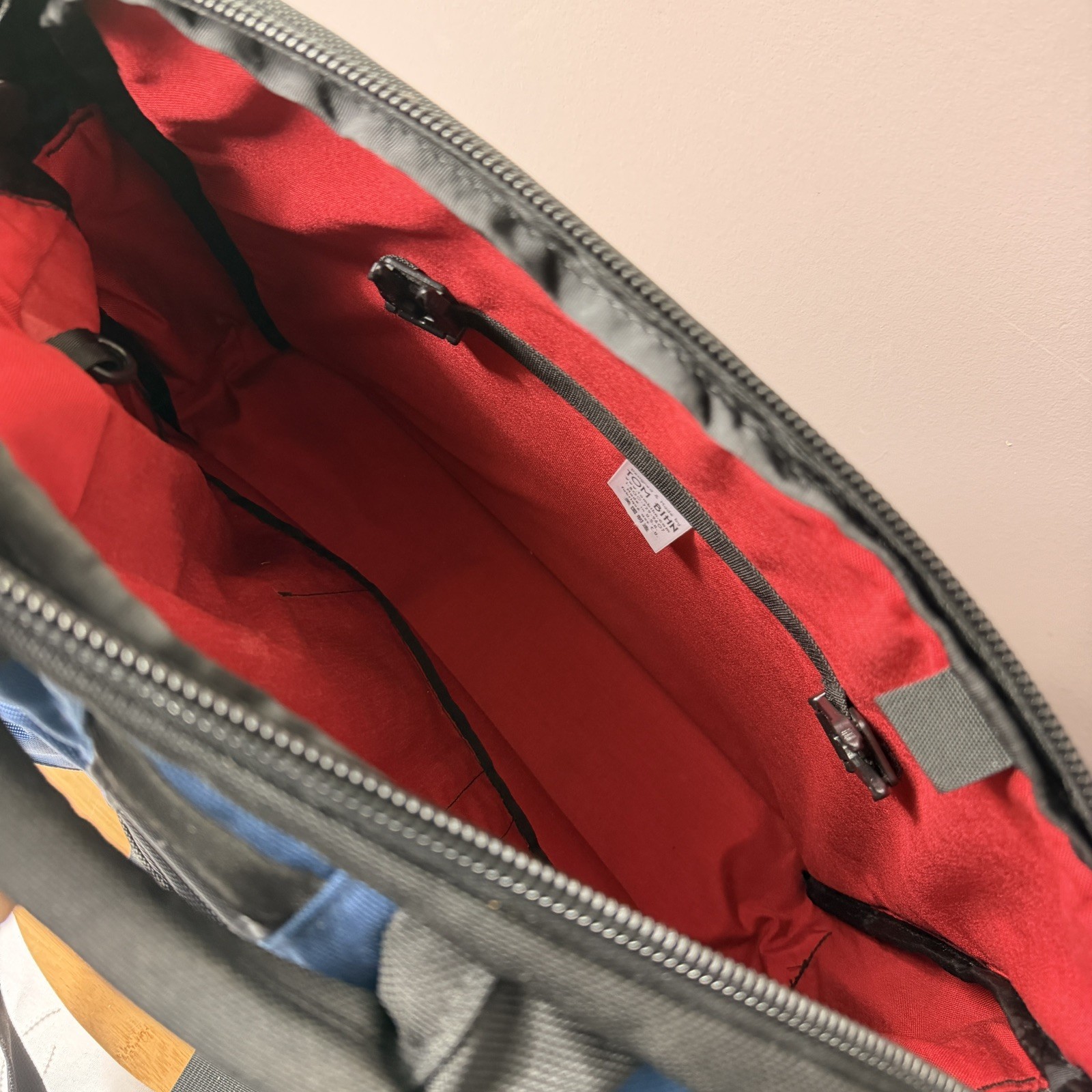 Tom Bihn Super Ego – Messenger Bag – Made in USA – Large Nylon Laptop Bag