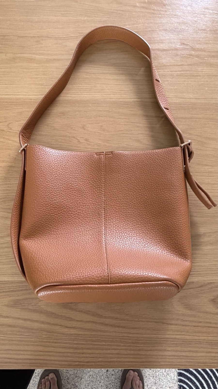 Hobo Camel Handbag. Vegan Leather