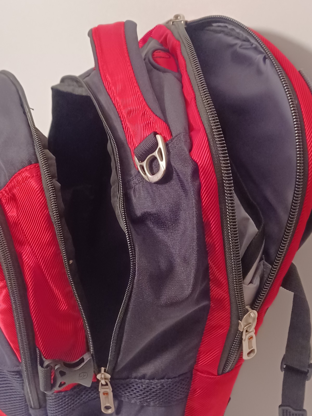 Swiss Gear Deluxe Airflow Laptop Backpack Red