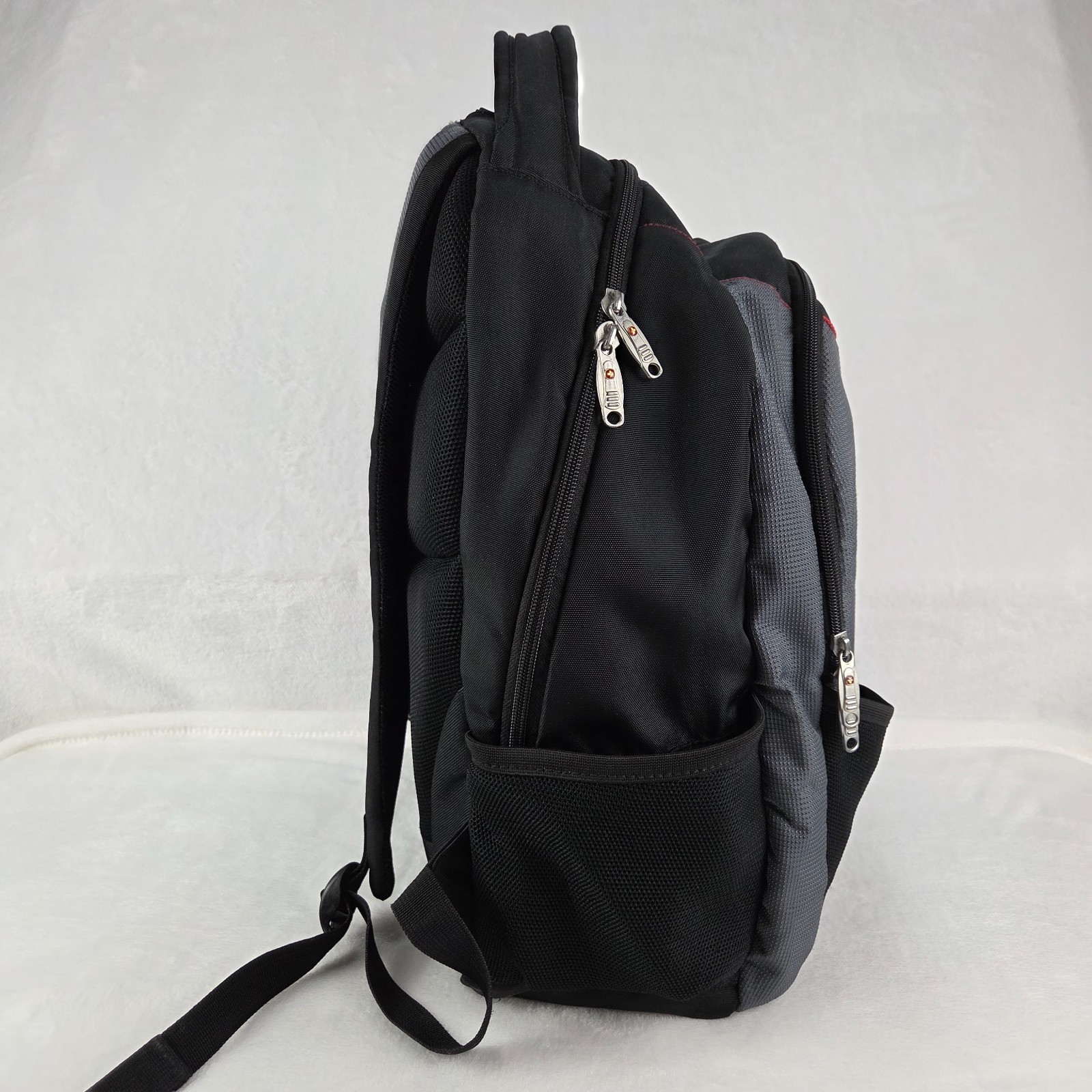 Swiss Gear Backpack Black Gray Red Laptop Travel Airflow Great Condition