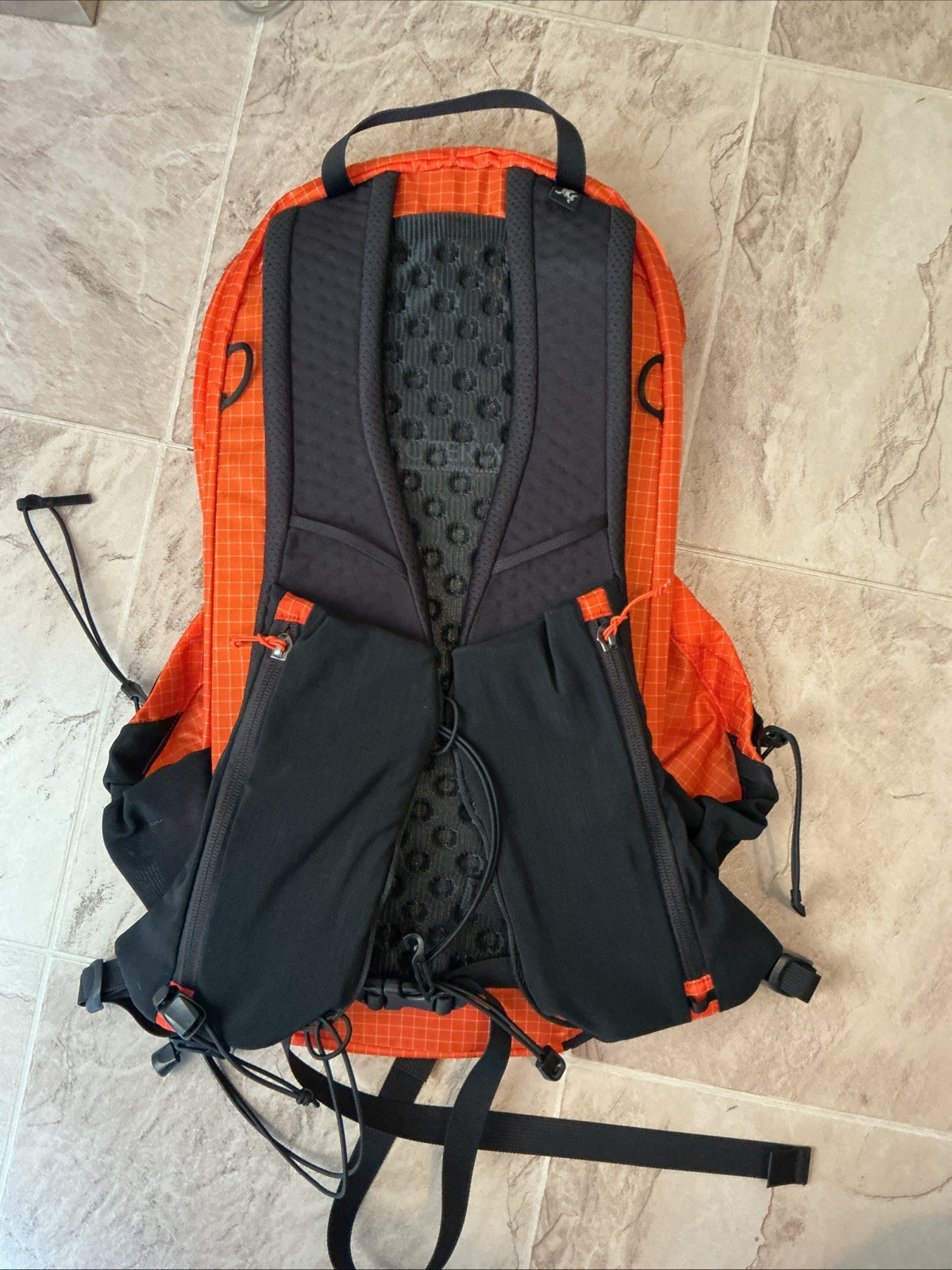 New Arc’teryx Aerios 15 Backpack Men Phenom Orange Rare