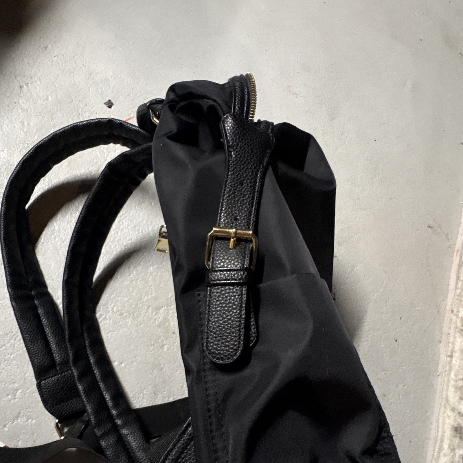 Tommy Bahama Black Backpack Zip Closure Adjustable Straps Unisex Adults