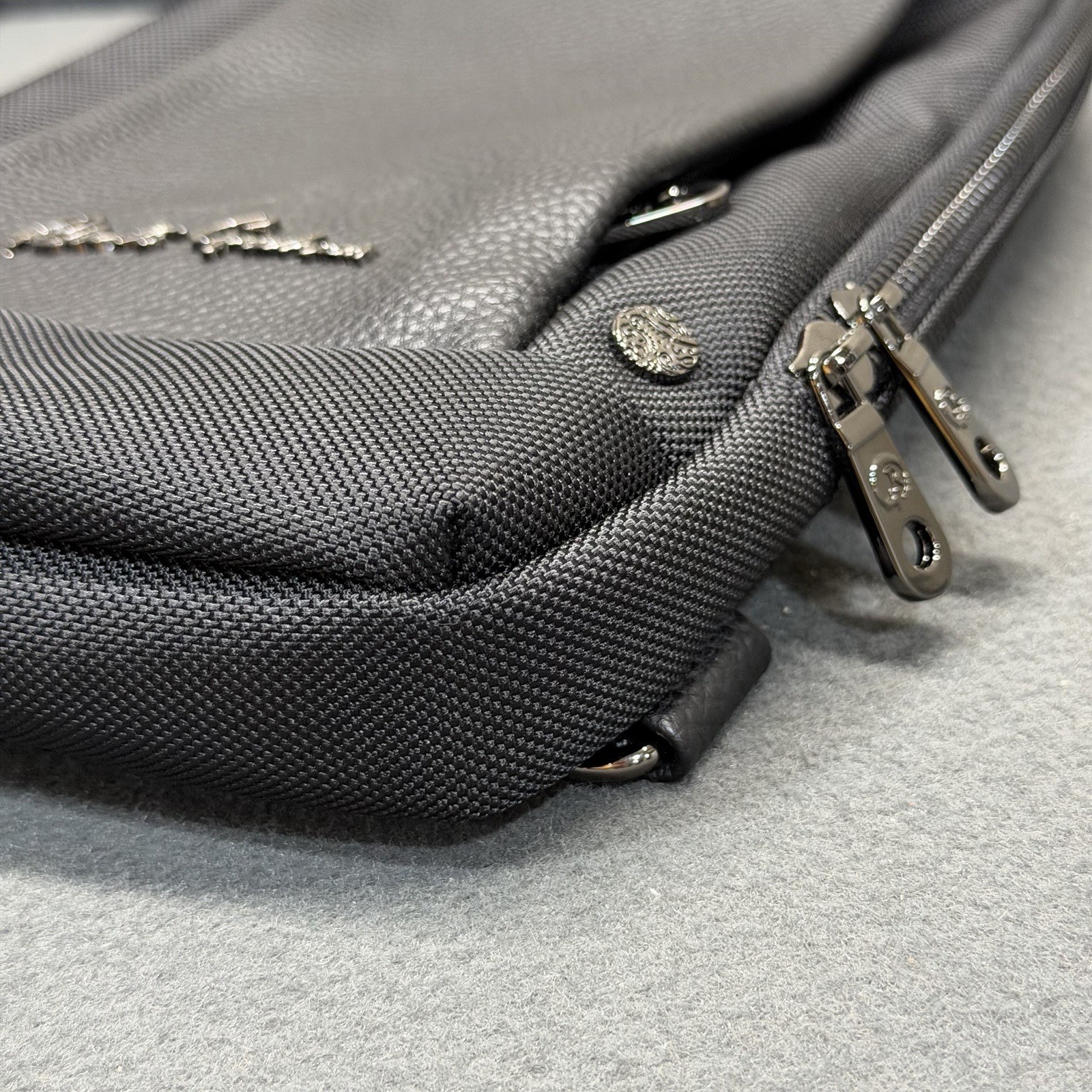 Robert Graham Mixed Media Sling Bag / Crossbody – Black Pebble Small Bag