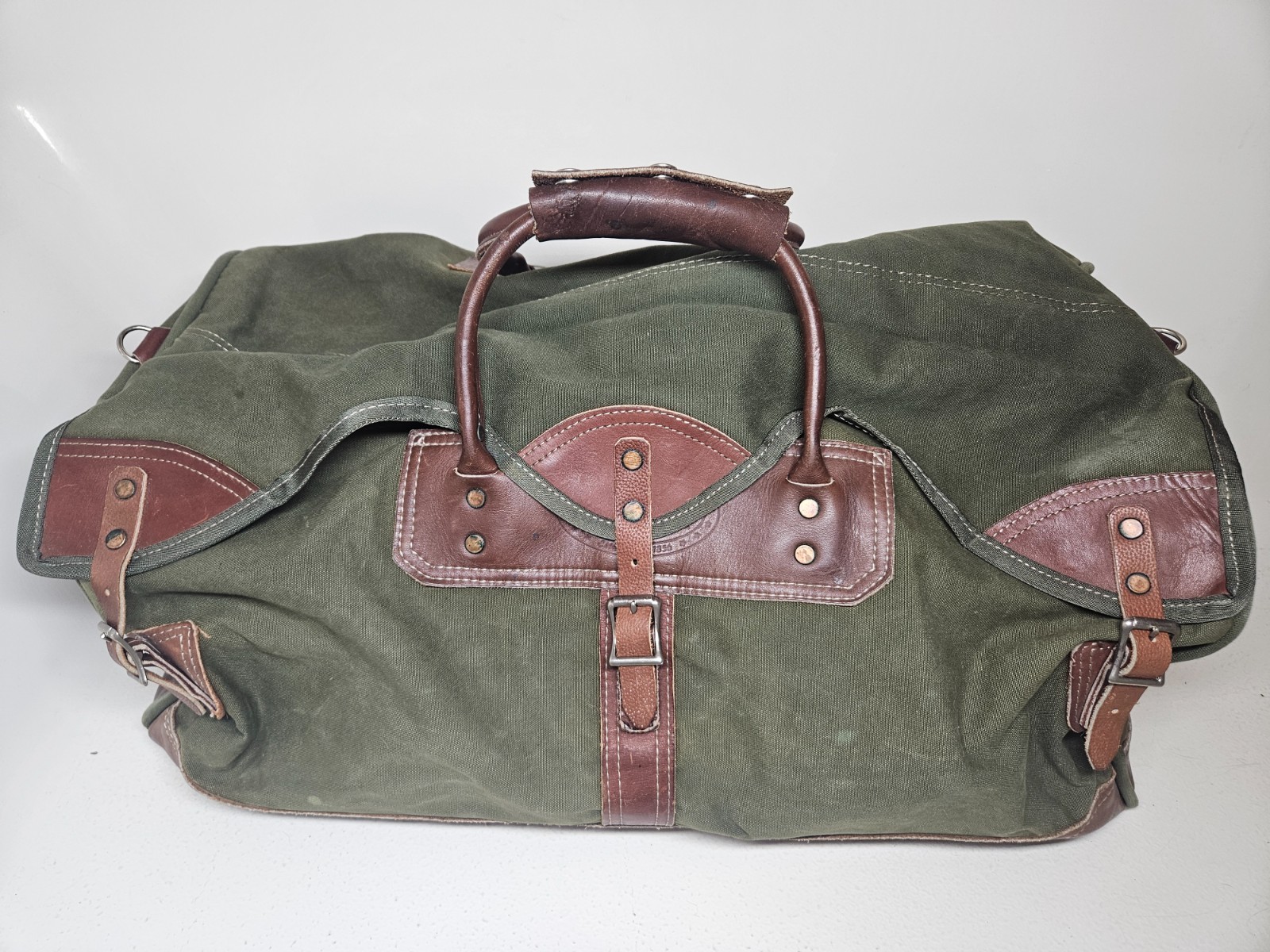 Vintage Orvis Battenkill Green Canvas Leather Weekender Duffle Bag 24 3/4in