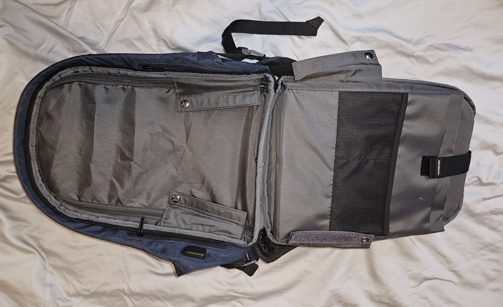 XDDESIGN Bobby Hero XL – Antitheft Backpack
