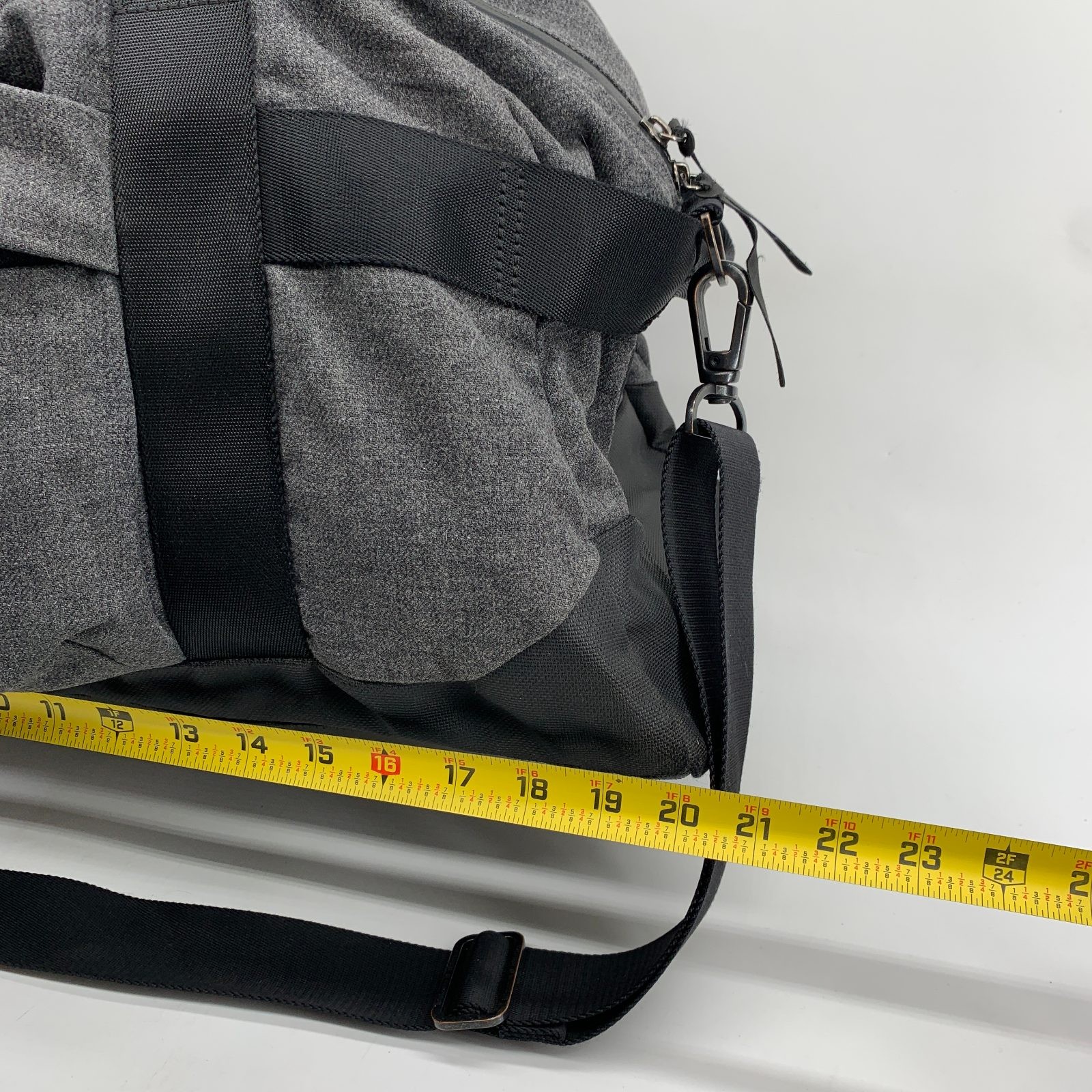 Lululemon Gray Heather Duffle Gym Bag w/ Shoulder Strap Multiple Pockets