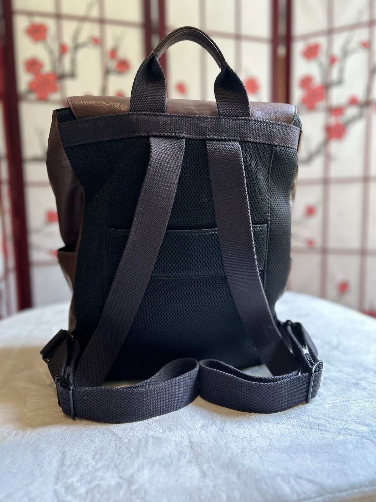 Fossil Brown Backpack Drawstring Flap Buckle Top Handle Outer Pockets Laptop