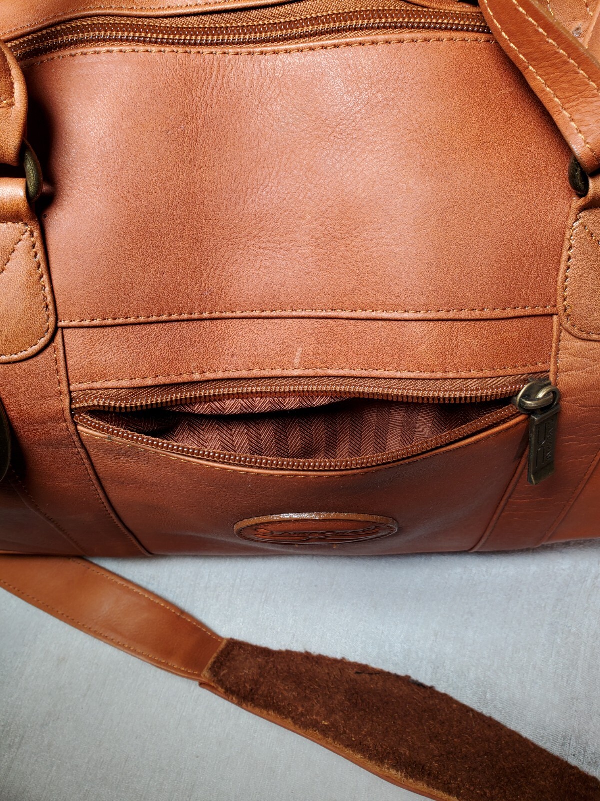 CLAIRE CHASE All American Leather Duffle / Travel Bag Saddle Brown Made Colombia