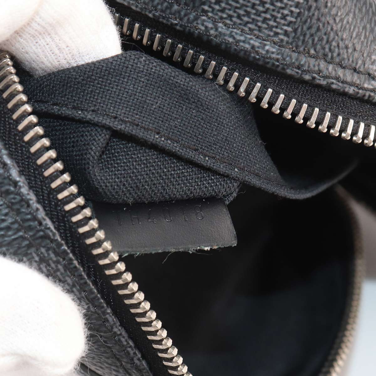 LOUIS VUITTON Damier Graphite Rem Shoulder Bag Black Gray N41446 Purse 90333842