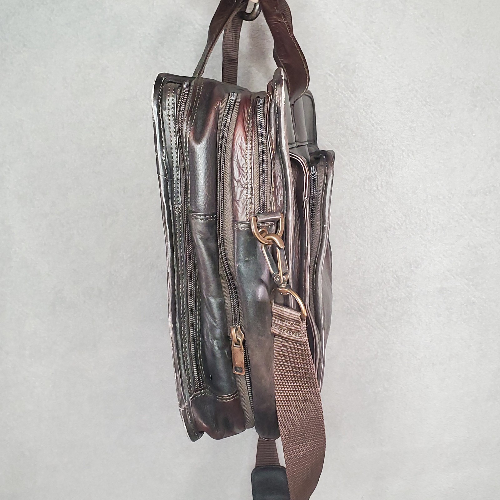 Wilsons Leather Brown Genuine Leather Briefcase Laptop Messenger Bag Travel
