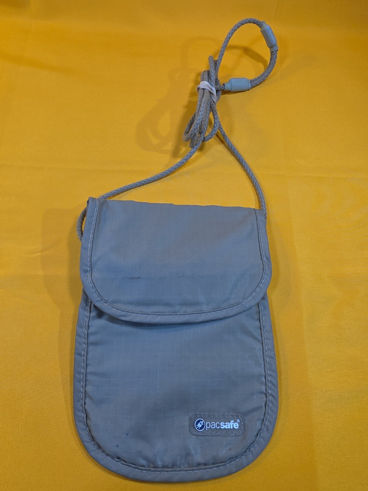 Pacsafe Pouchsafe Travel Neck Pouch Bag Ripstop Nylon eXomesh Security Khaki Tan