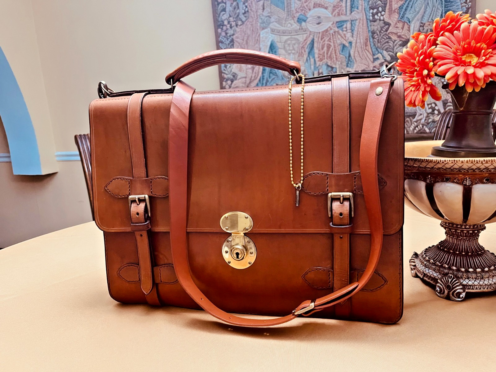 MACKENZIE “OFFICERS” Tan Bridle Leather Briefcase / Messenger Bag – SCOTLAND