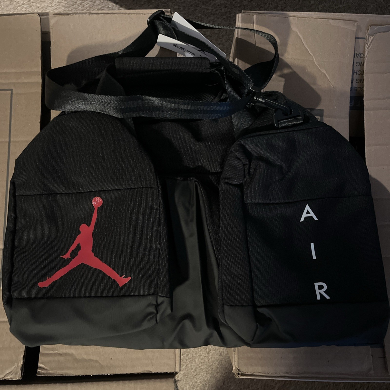 Nike Retro Air Jordan Velocity Duffle Bag Shoe Garage Black/Red S NEW