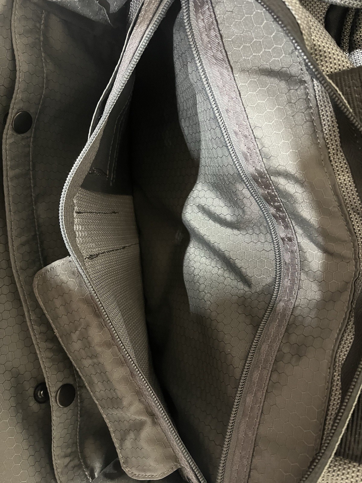 TUMI Boston 2Way Ballistic Nylon Duffle Bag Carry On Gray 525PW Strap (See Pics)