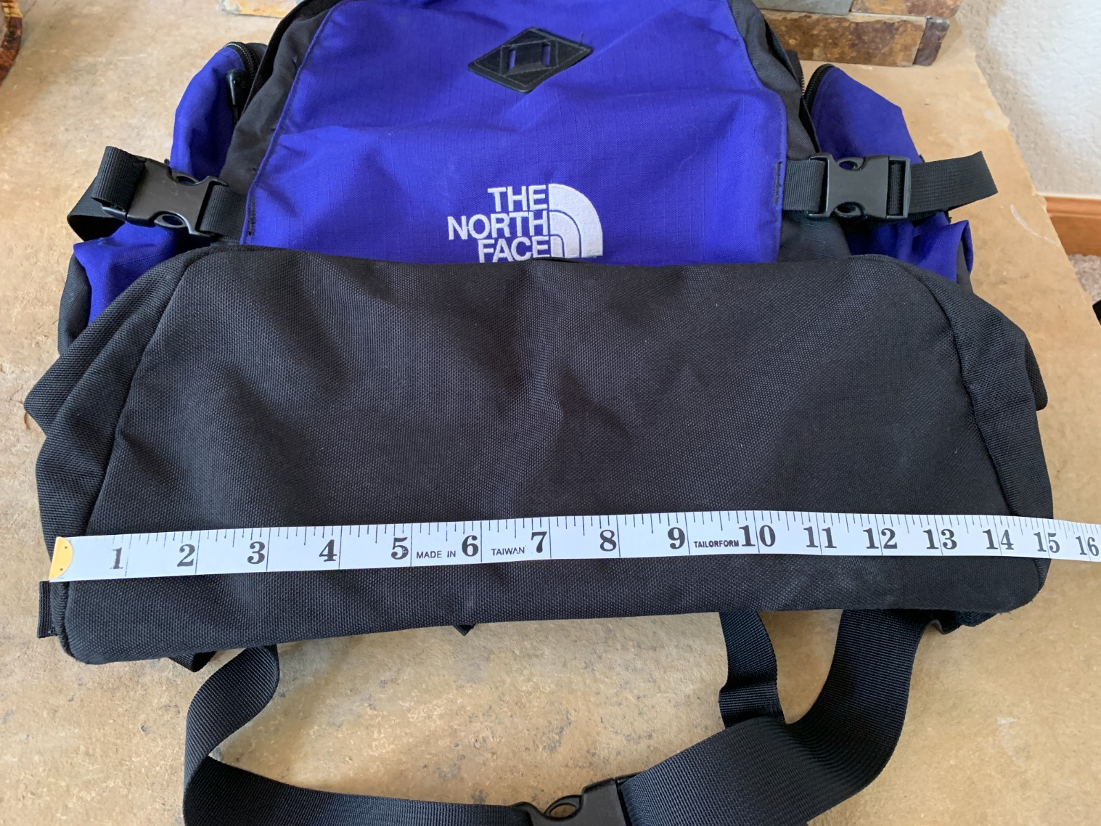 Vintage THE NORTH FACE Wasatch Backpack Outdoor Hiking Carry on Travel Bag 35L