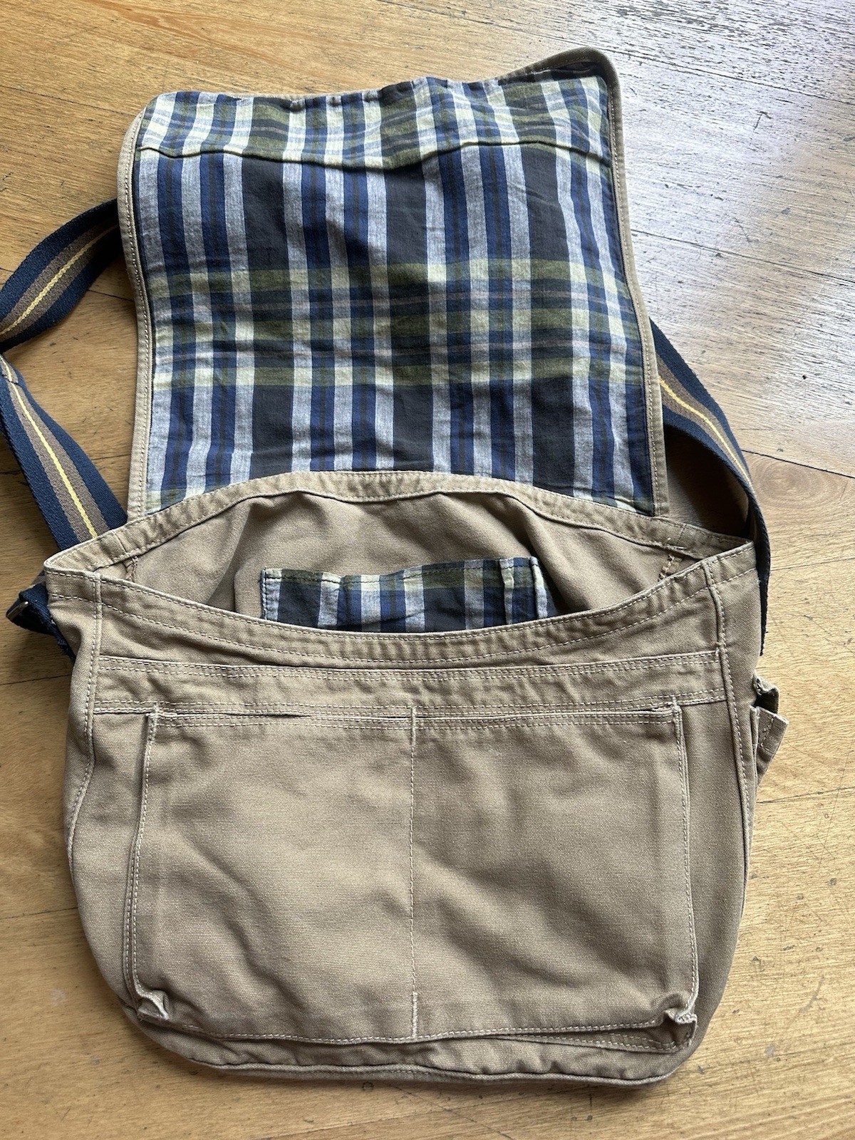 american apparel messenger bag men