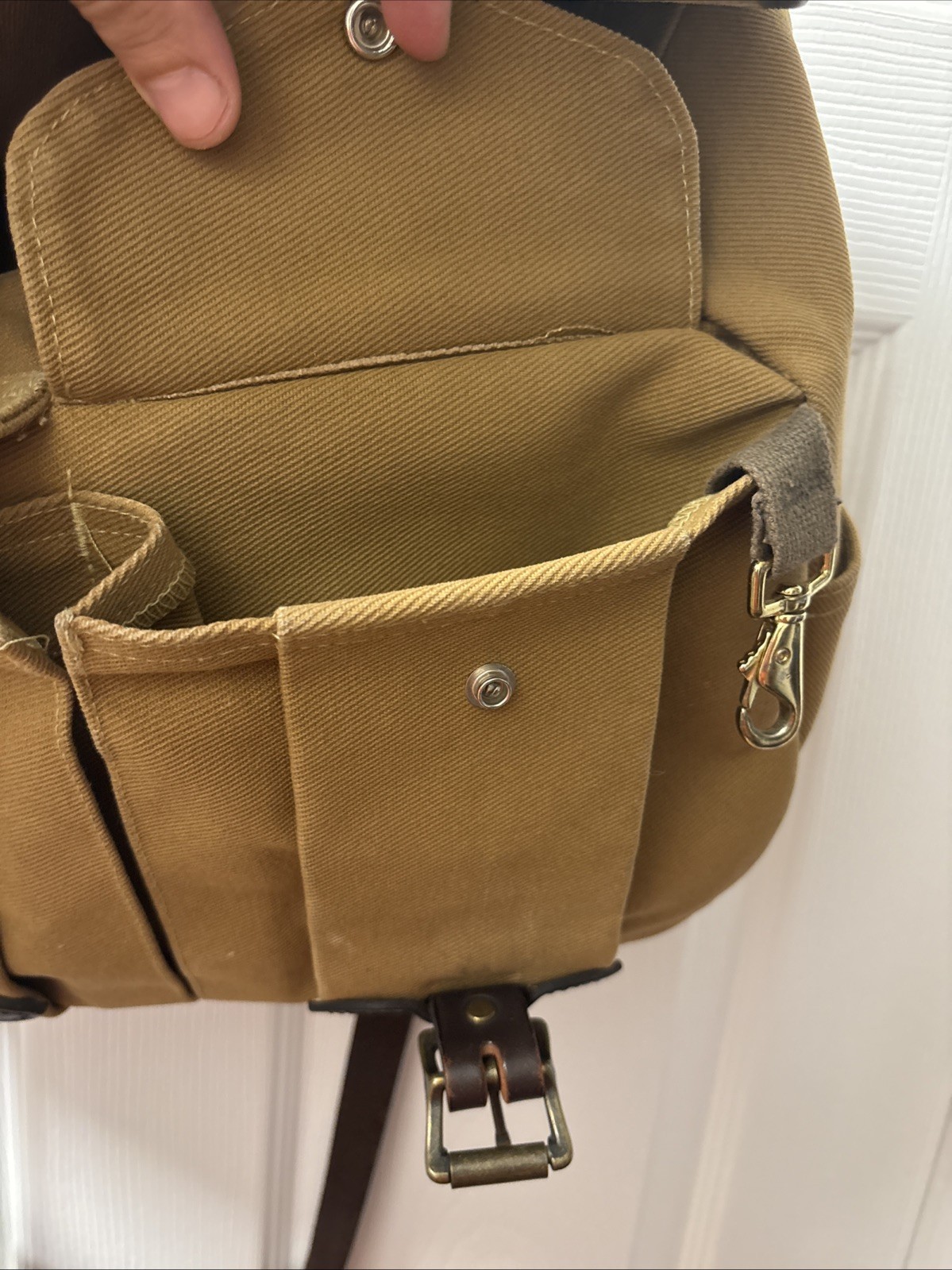 Filson Rugged Twill Field Bag | Medium – 14L | Tan