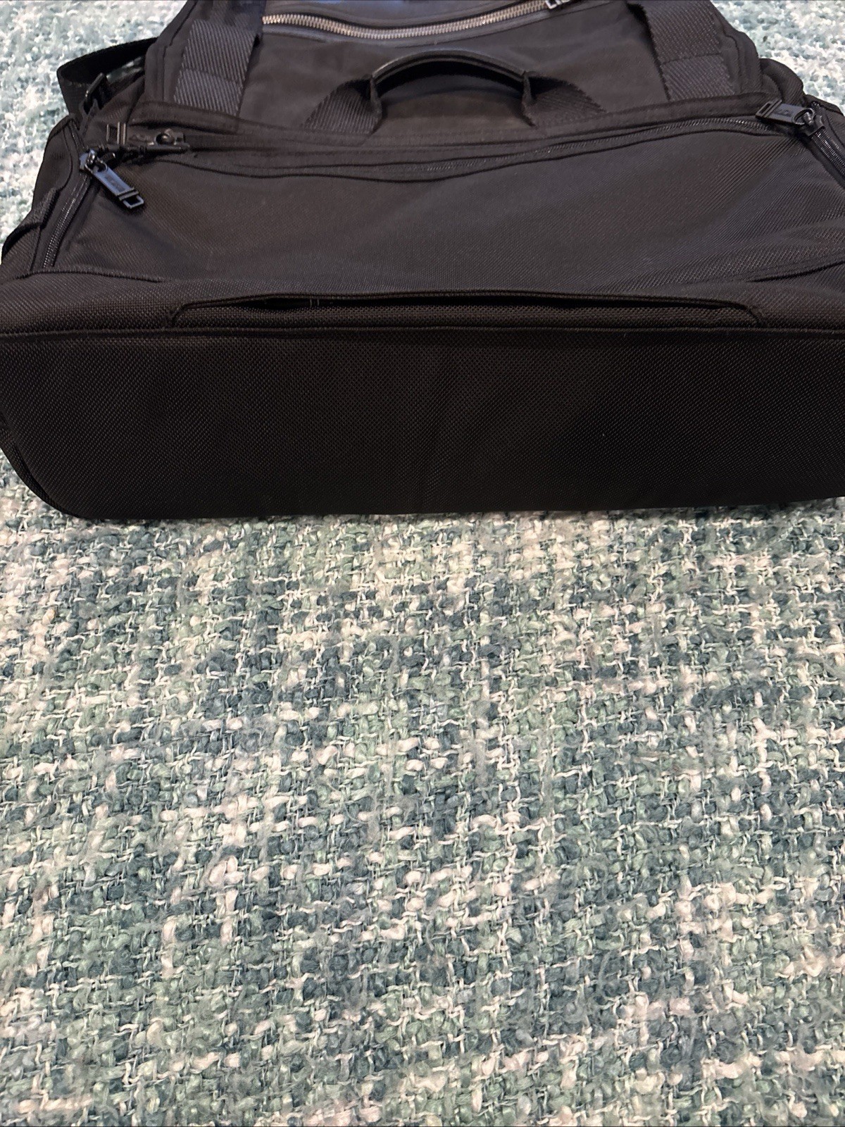 Tumi Alpha Bravo Fallon Messenger Bag Black Nylon Leather Trim Shoulder Strap