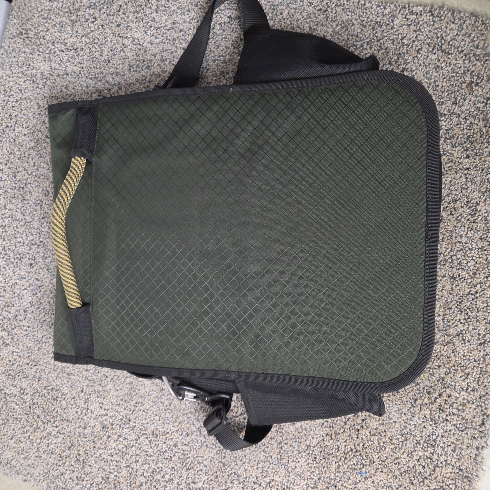 Duluth Trading Laptop Mechanic Electrician Multi Pocket Messenger Tool Bag Black