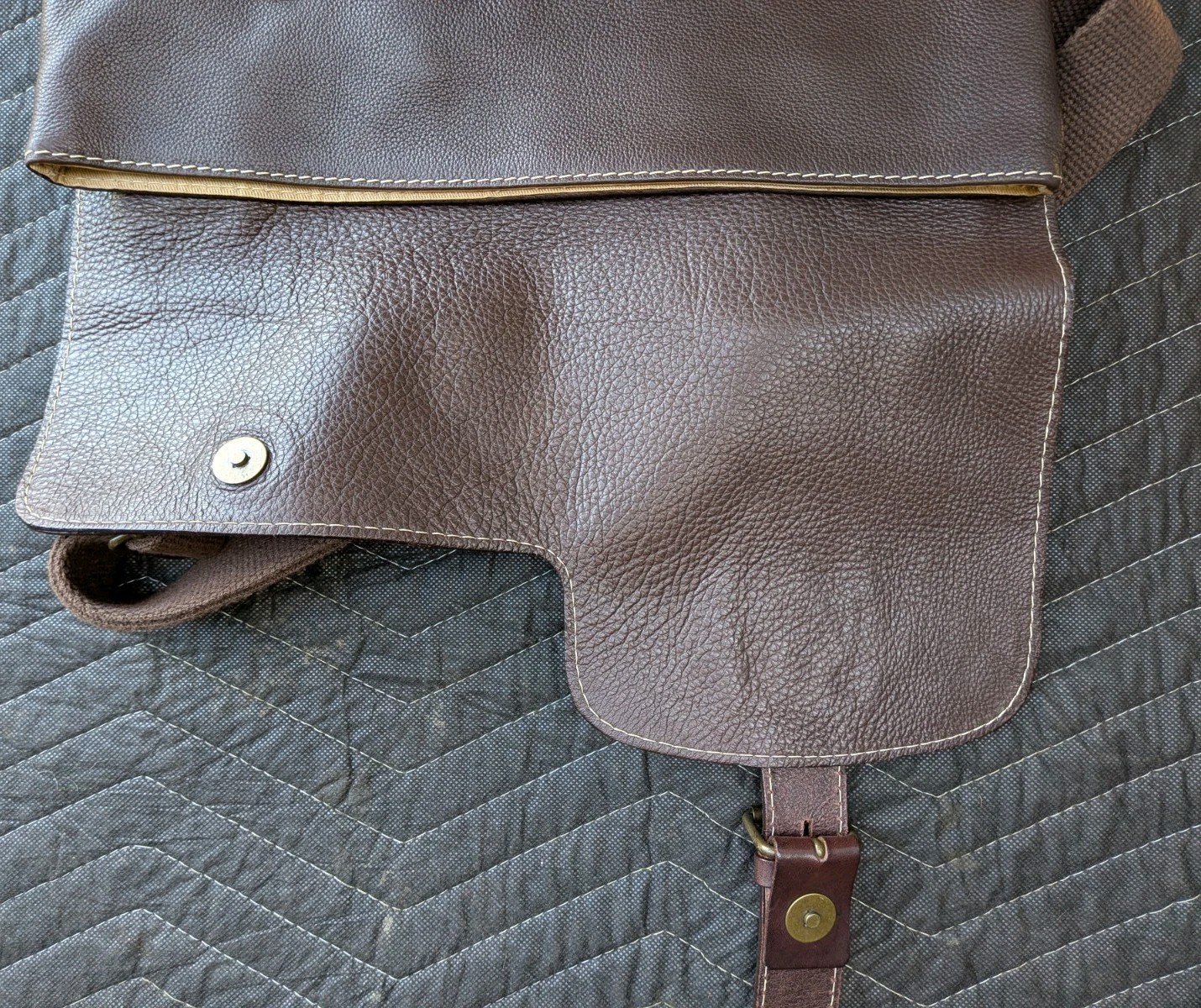 Claudia Firenze Italian Leather Crossbody Messenger Bag Brown Buckle Boho Travel