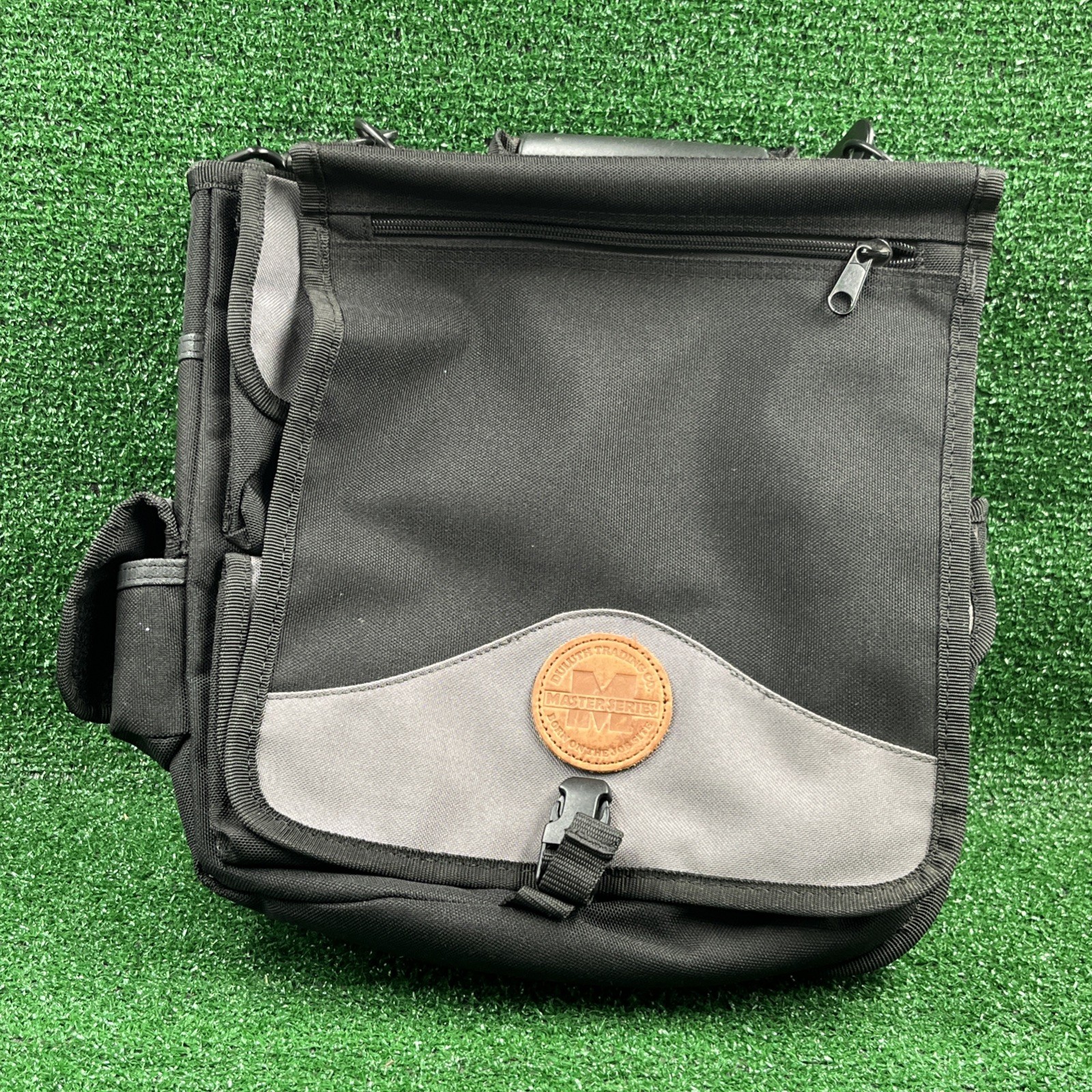 Duluth Trading Co Master Series Canvas Messenger Bag Laptop Briefcase Black Gray
