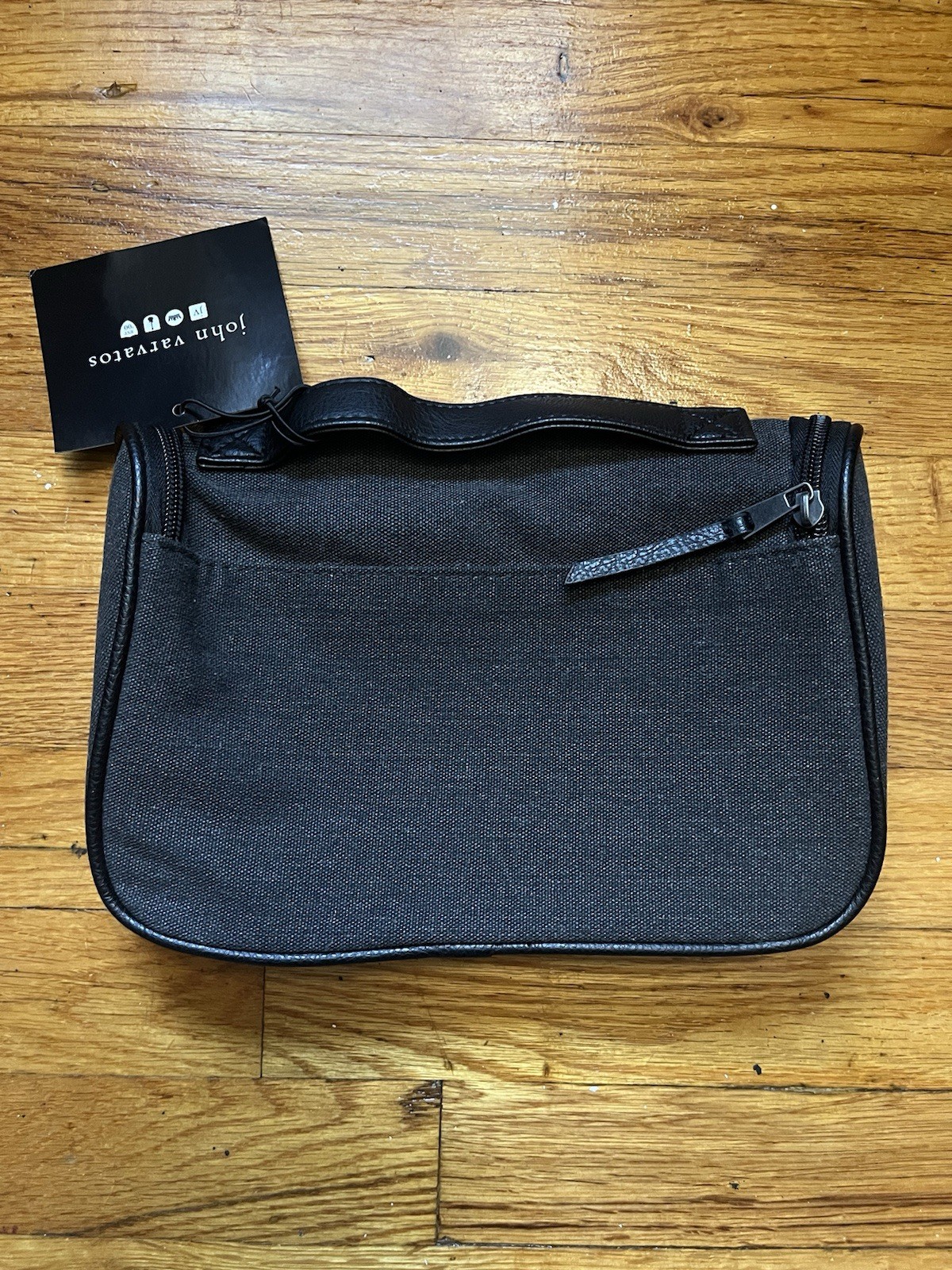 John Varvatos Travel Toiletry Bag. Gray 10″×7″×4″ in Dimensions