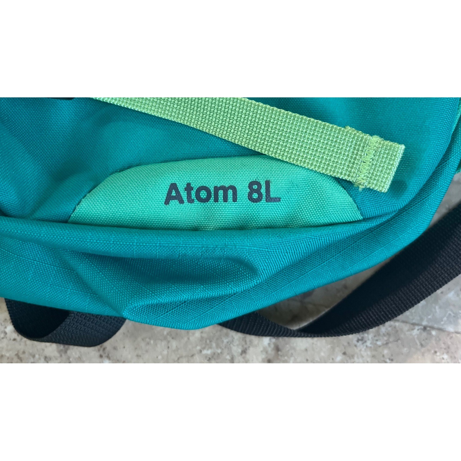 Patagonia Atom 8L Sling Bag Teal Lime Green One Shoulder Backpack 48261