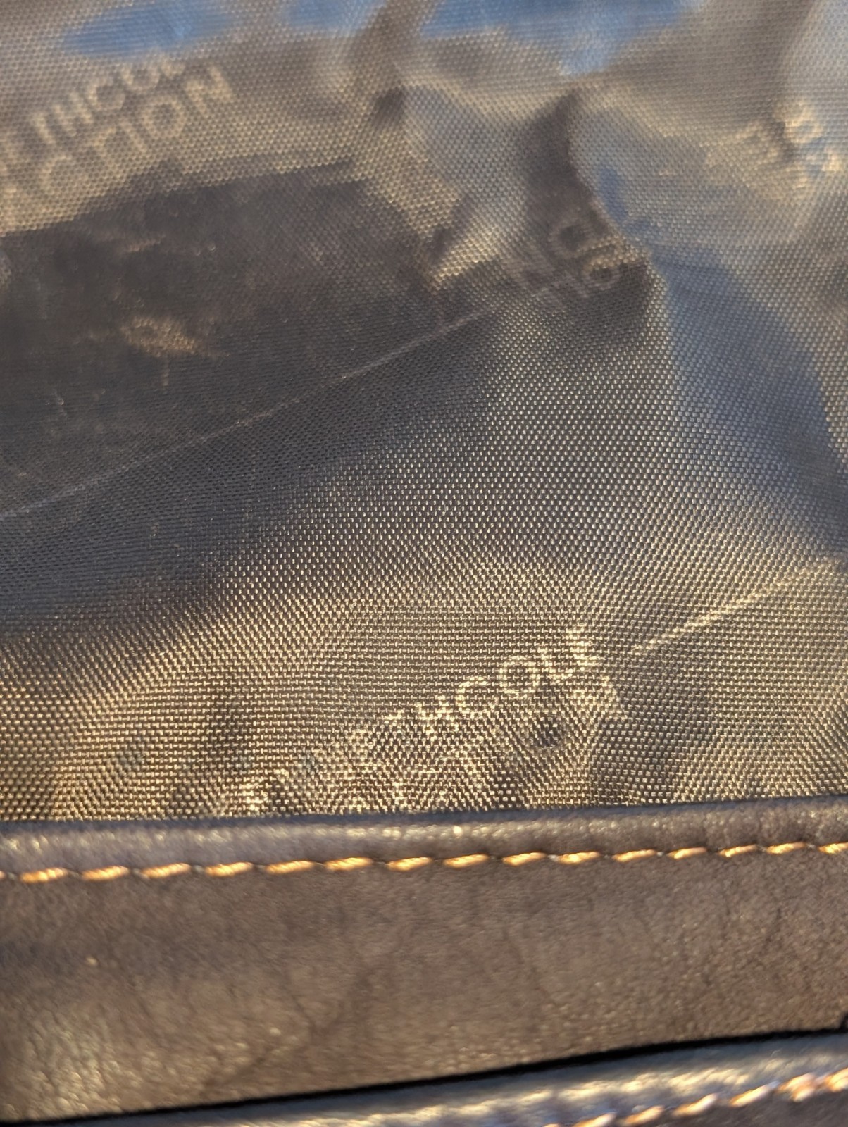 Vintage Kenneth Cole Genuine Leather Messenger Bag