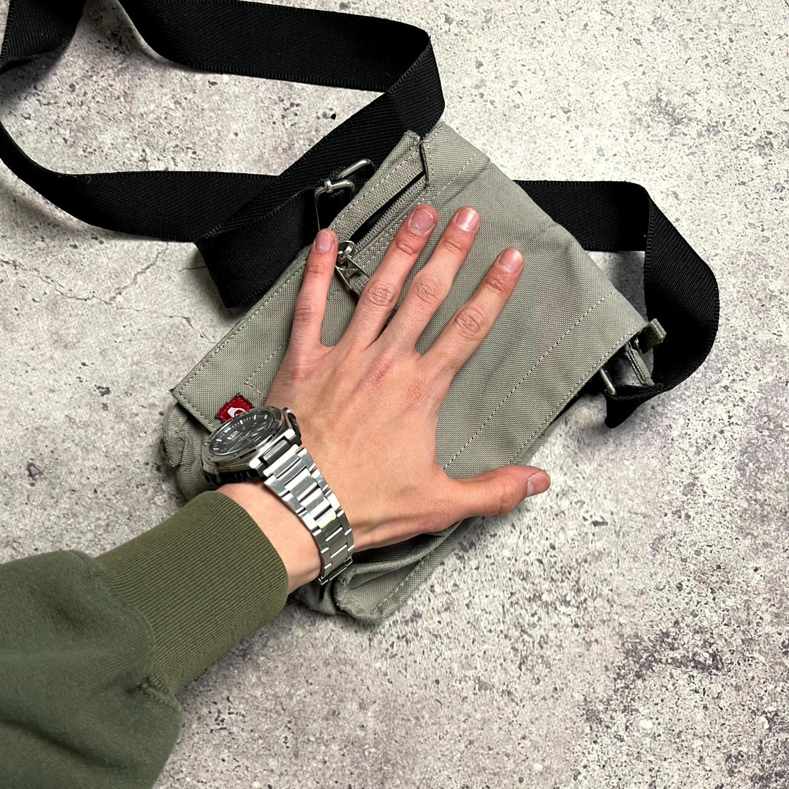 Vintage QUIKSILVER Biege Canvas Utility Shoulder Bag Crossbody Messenger Pouch
