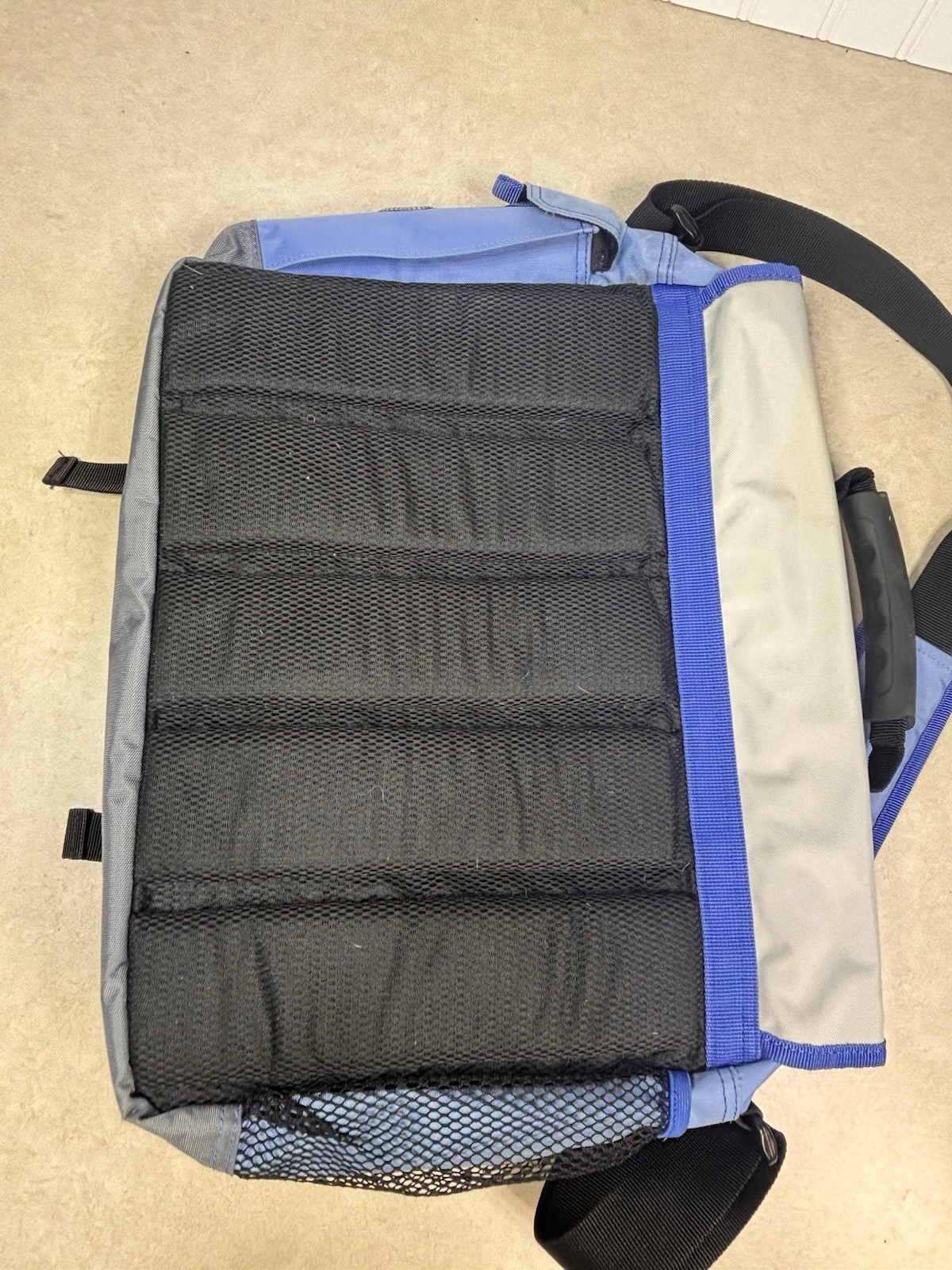 2001 Gap Tech Audio Utility Messenger Bag Y2K CD Bookbag Retro Normcore Two Tone