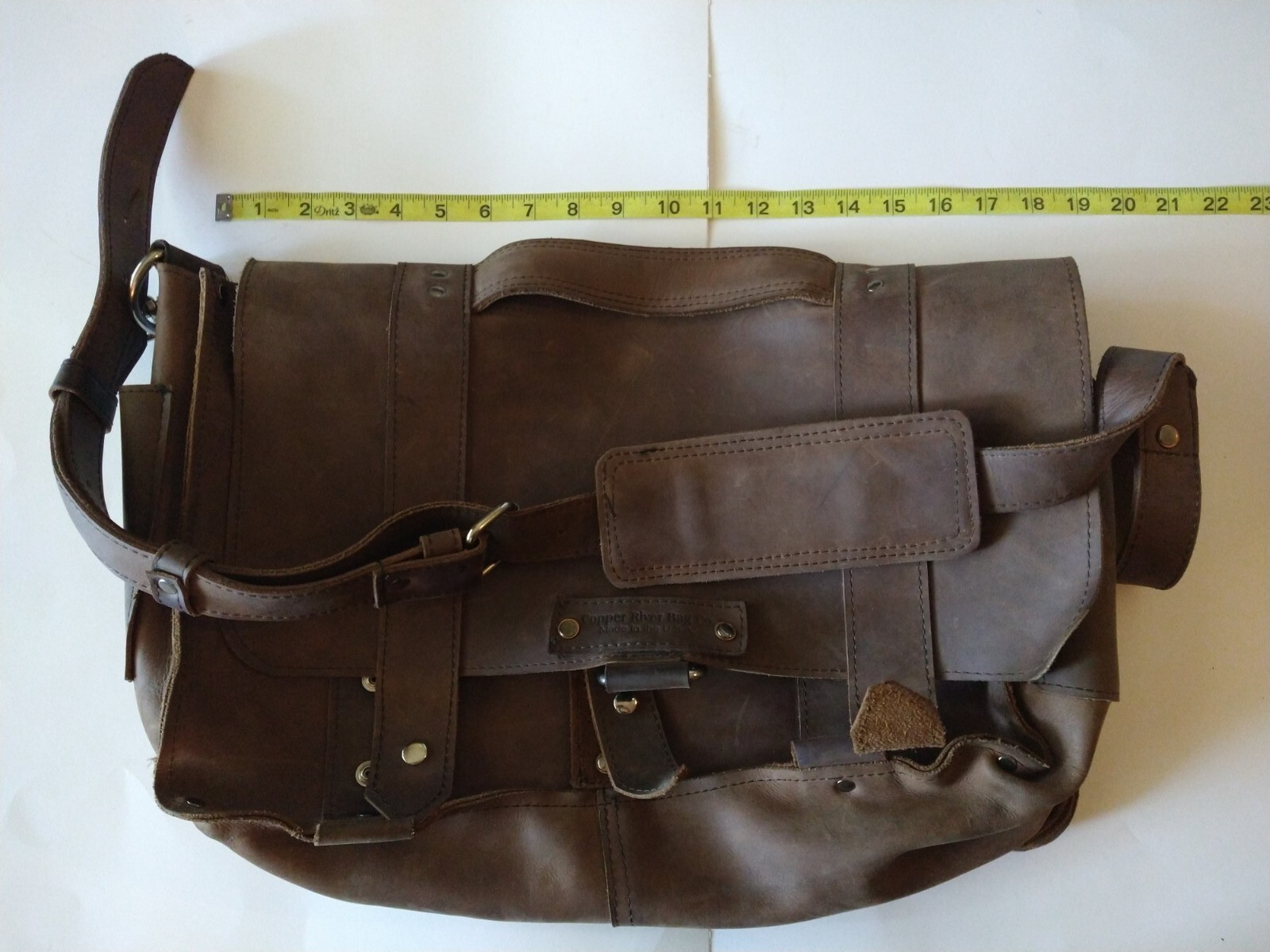 Copper River Co Brown Leather 19″ Harness Crossbody Messenger Bag Made In USA