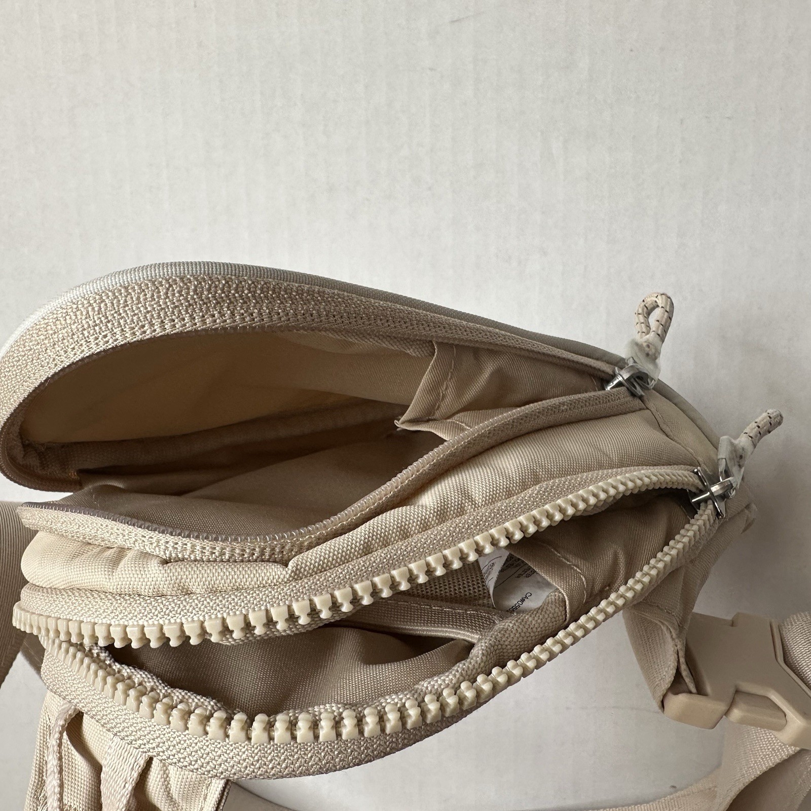Nike Sportswear Essentials Crossbody Bag 1L Light Bone Brown