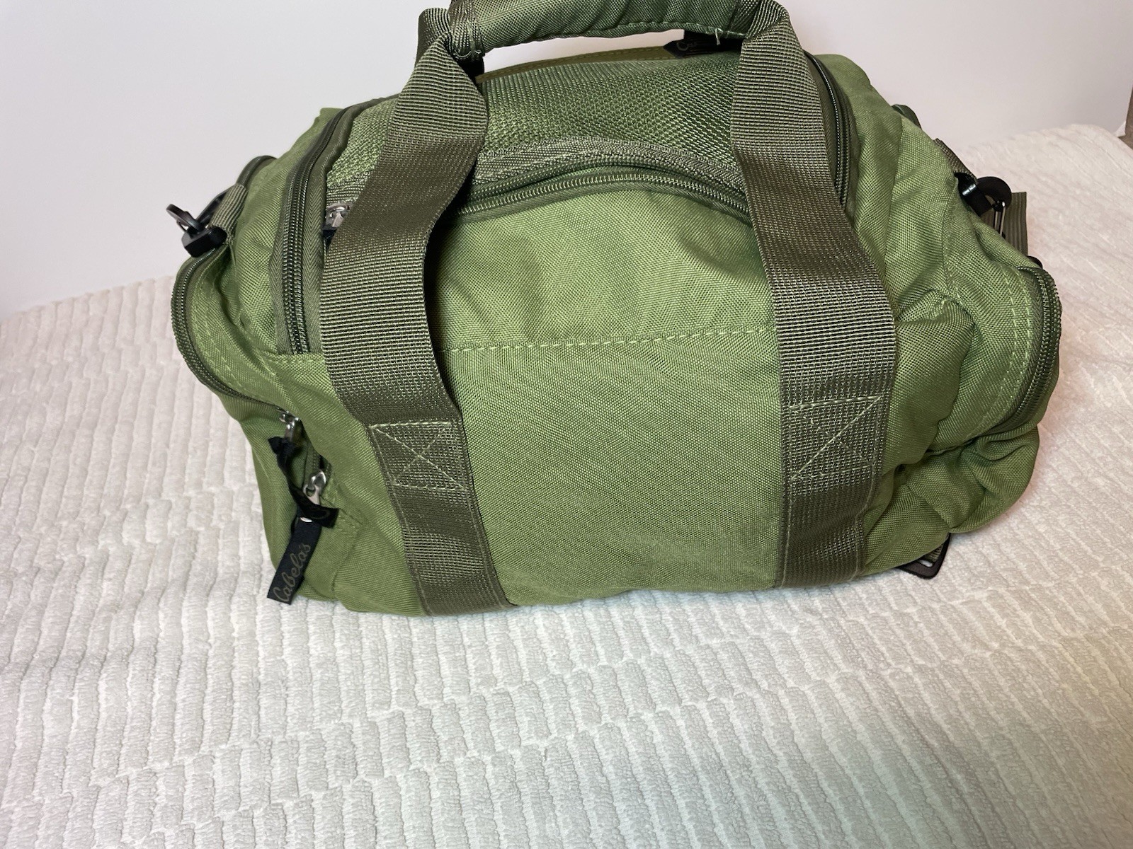 Cabela’s Green Nylon Shoulder Bag Zip Closure Padded Strap with Pockets