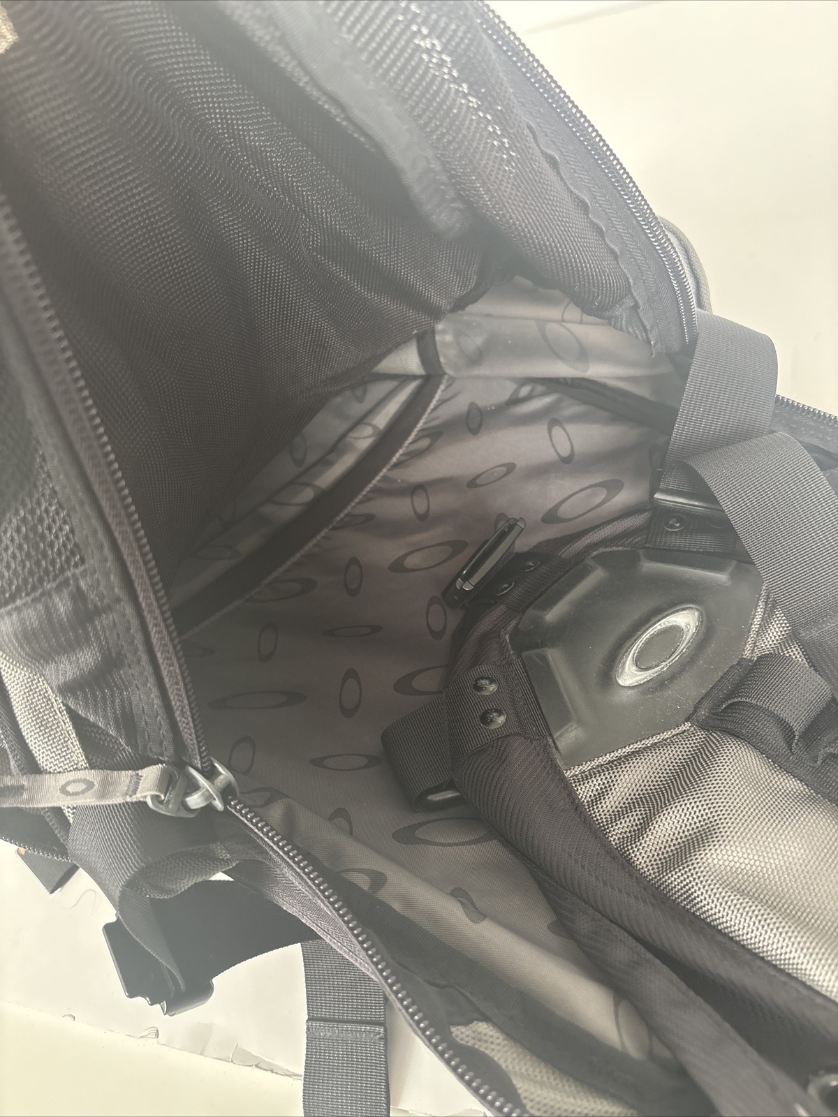 Oakley Icon 3.0 Tactical Backpack Stealth Black Military Police Hiking Gym Nylon