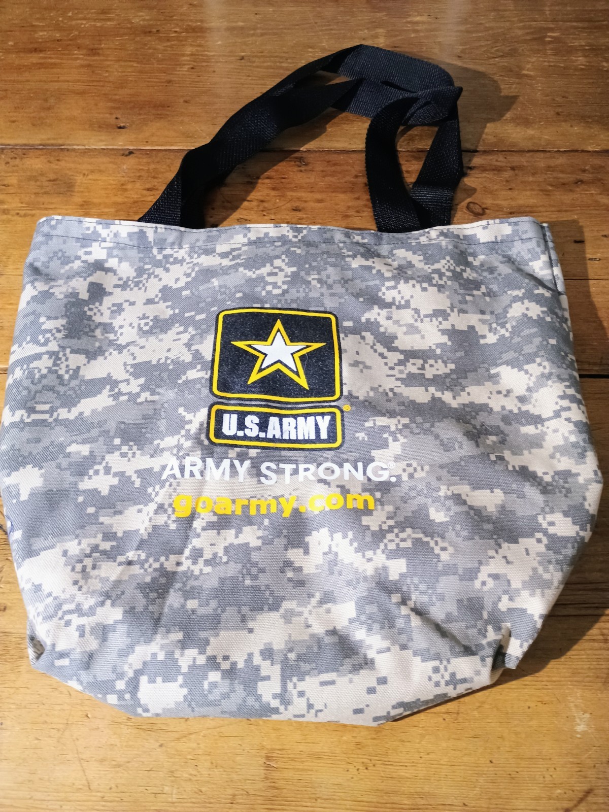 US Army Army Strong Digital Camo Tote Bag Large Lightweight Double Handles