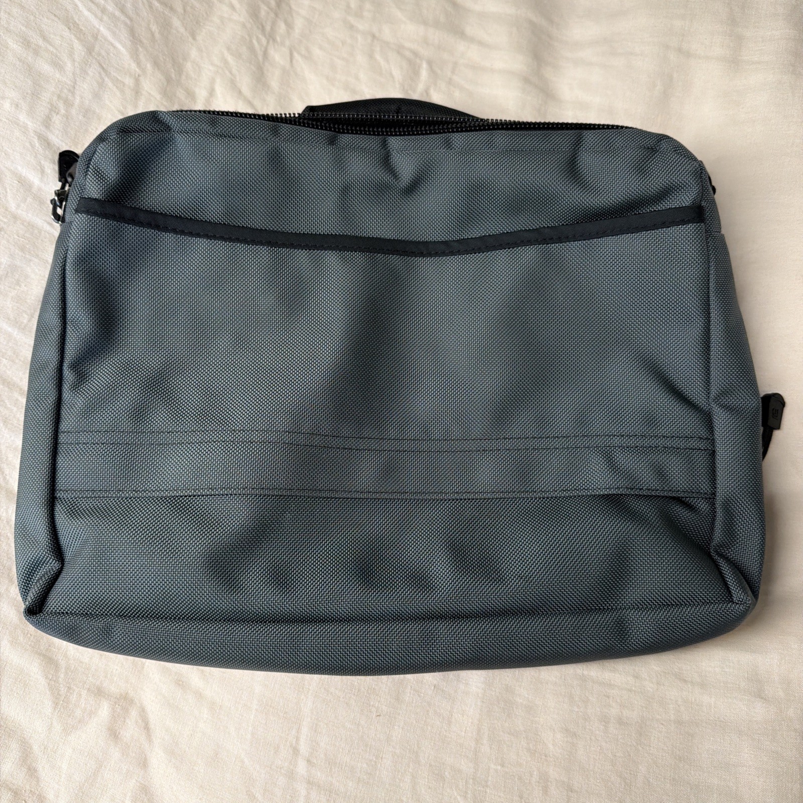 Tom Bihn Pilot Steel Grey 1050 Ballistic Island Blue 200 Halcyon (Discontinued)