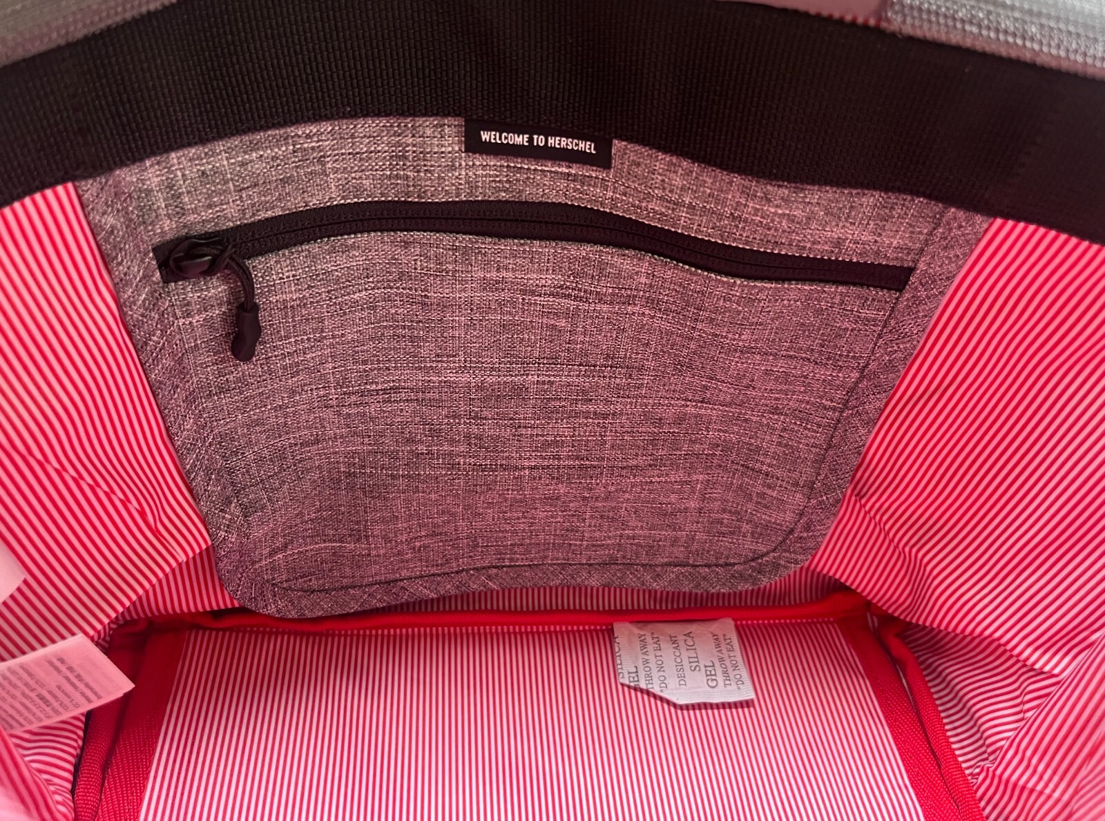 NWT HERSCHEL Messenger Bag Crossbody Grade Mid-Volume Raven Crosshatch Gray 11″