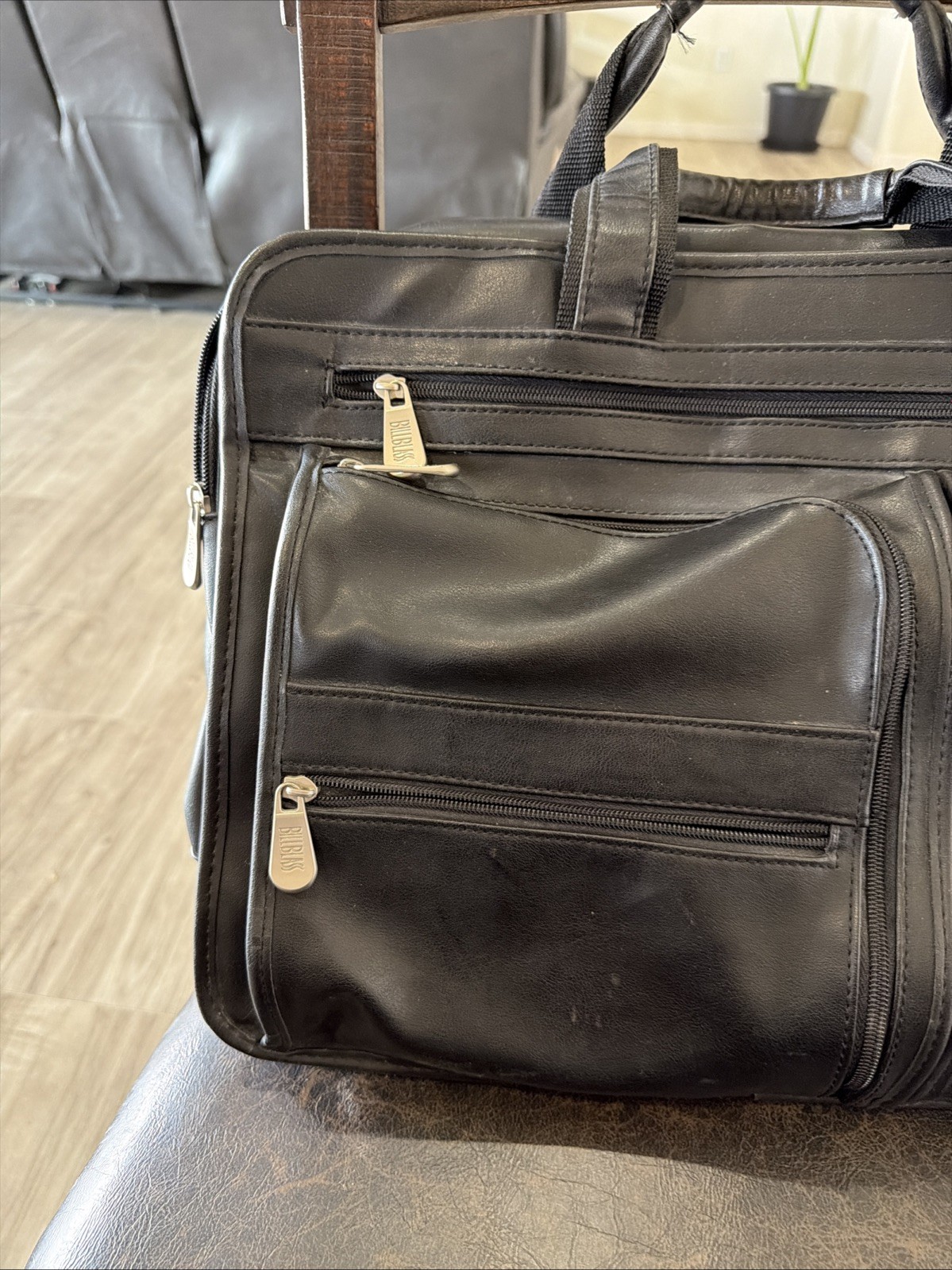 Bill Blass Black Messenger, Laptop Briefcase, Preowned Very Good Condition