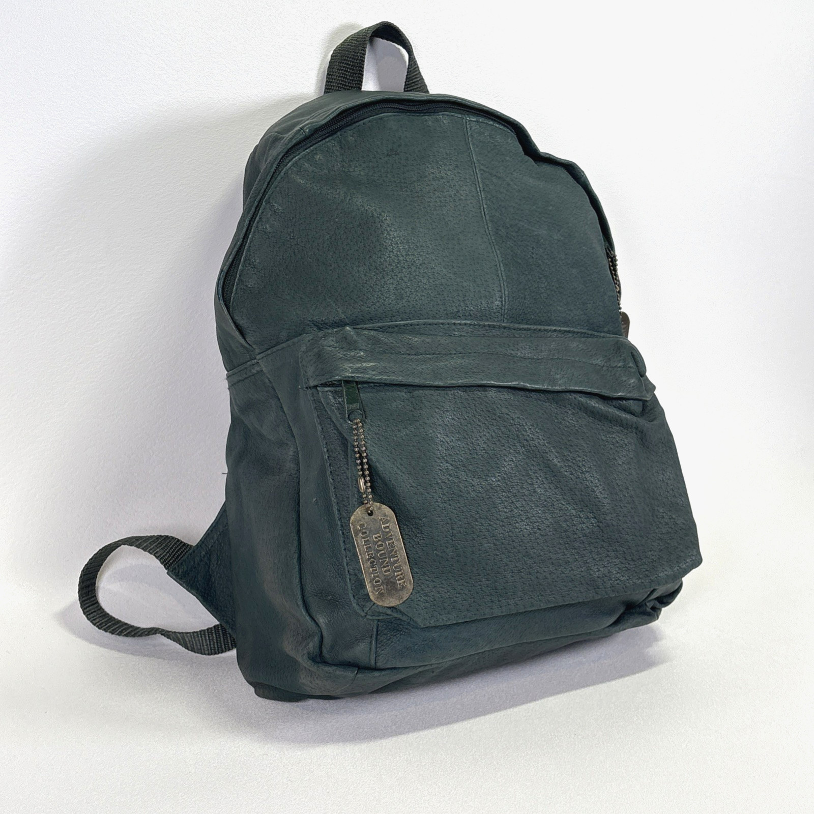 Wilson’s Adventure Bound Green Leather 2 YKK zippered pocket backpack Sunkissed