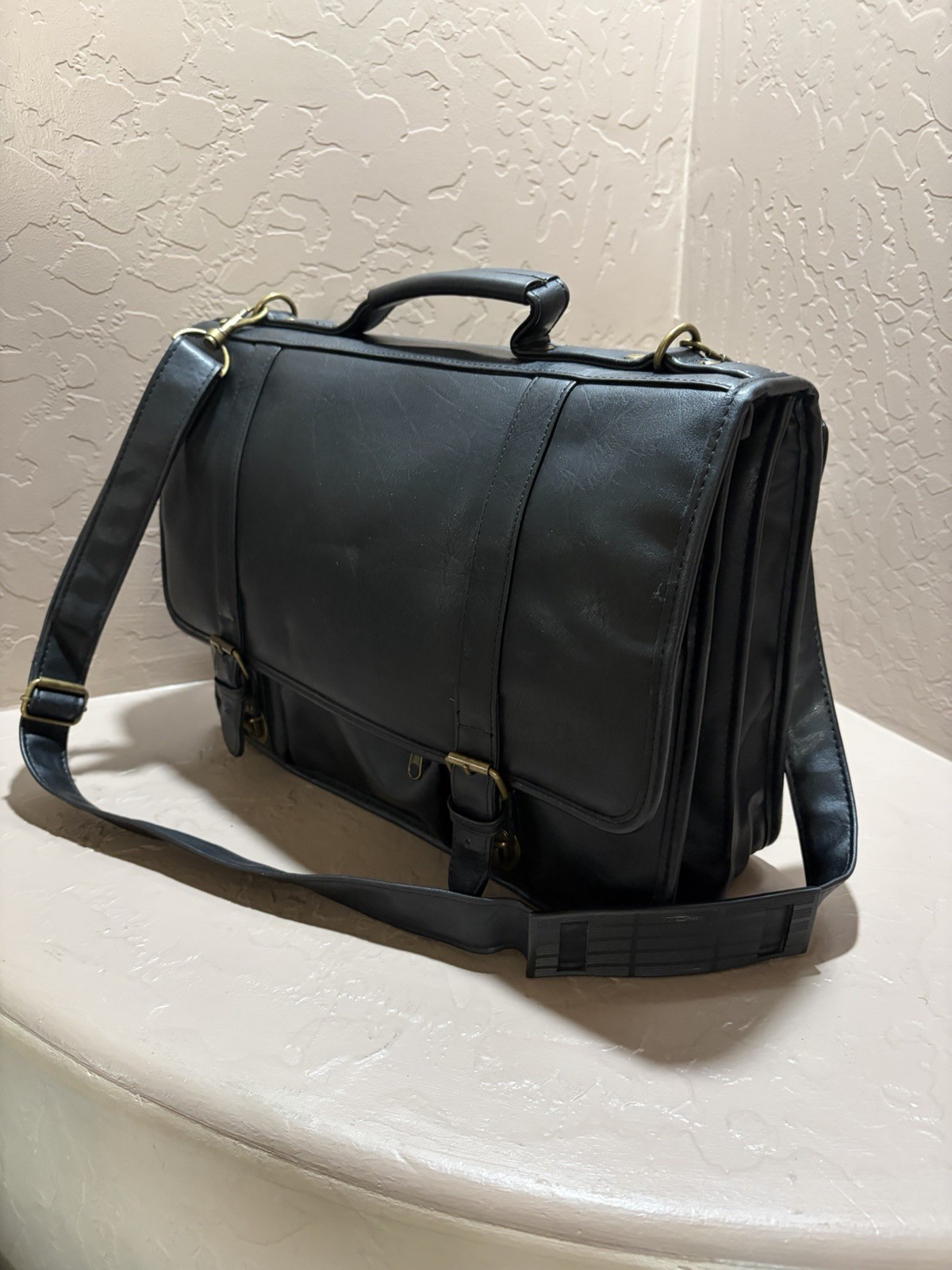Black Durahide Leather Briefcase Shoulder Strap Buckle Zip Organizer-Slight Used