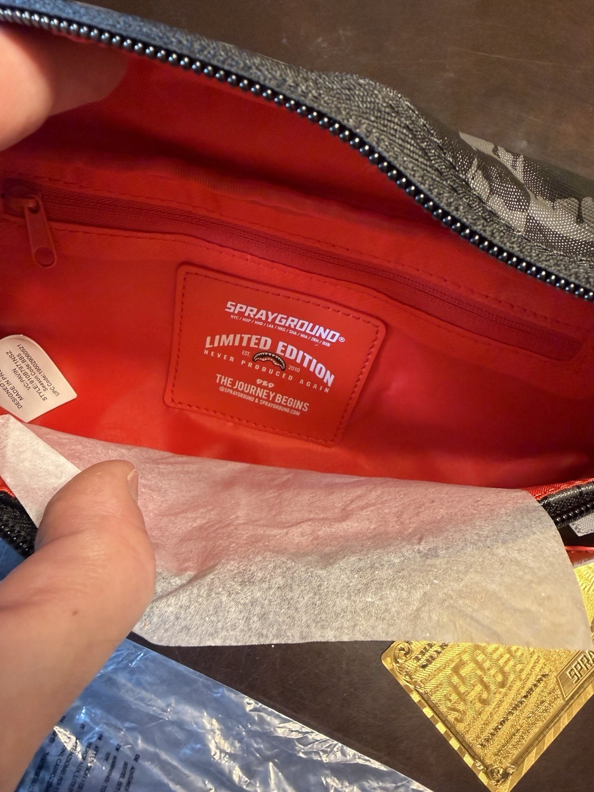 New Sprayground Shark Mouth Black Gray Crossbody Fanny Pack Bag Large