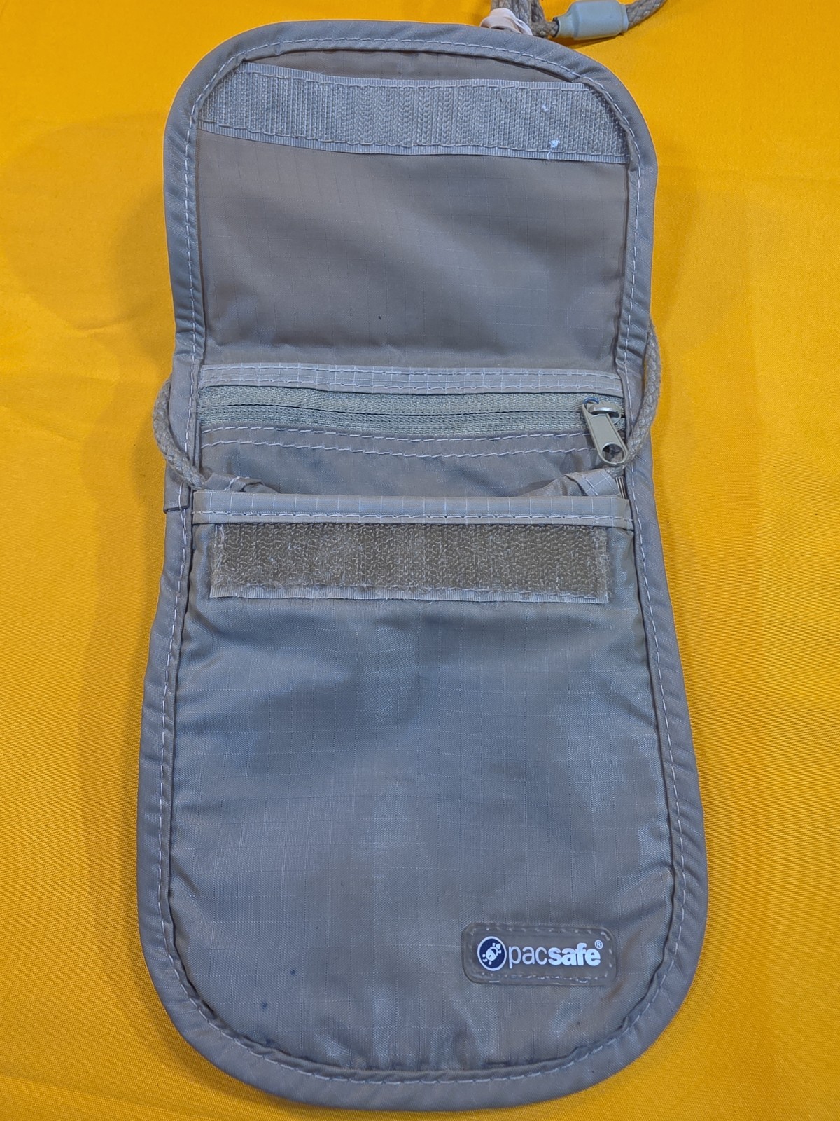 Pacsafe Pouchsafe Travel Neck Pouch Bag Ripstop Nylon eXomesh Security Khaki Tan