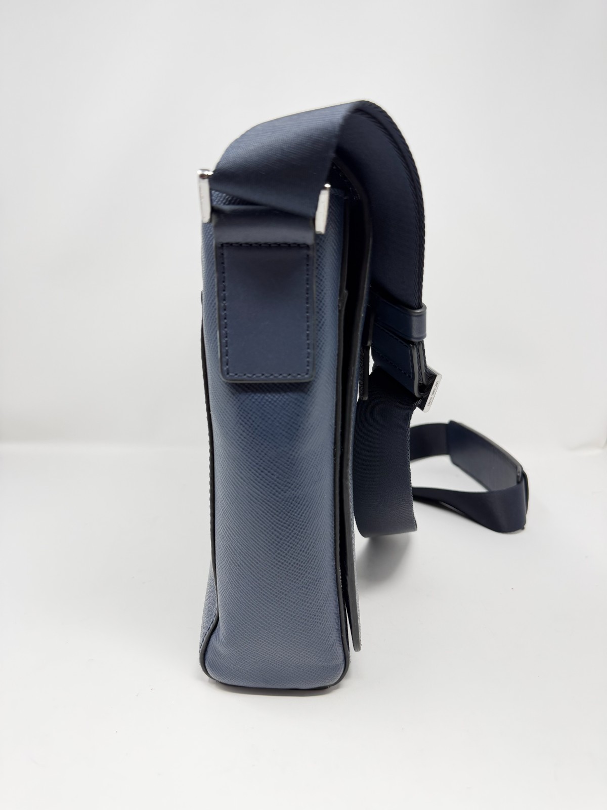Michael Kors Cooper Dark Blue Pebbled Leather Messenger Bag