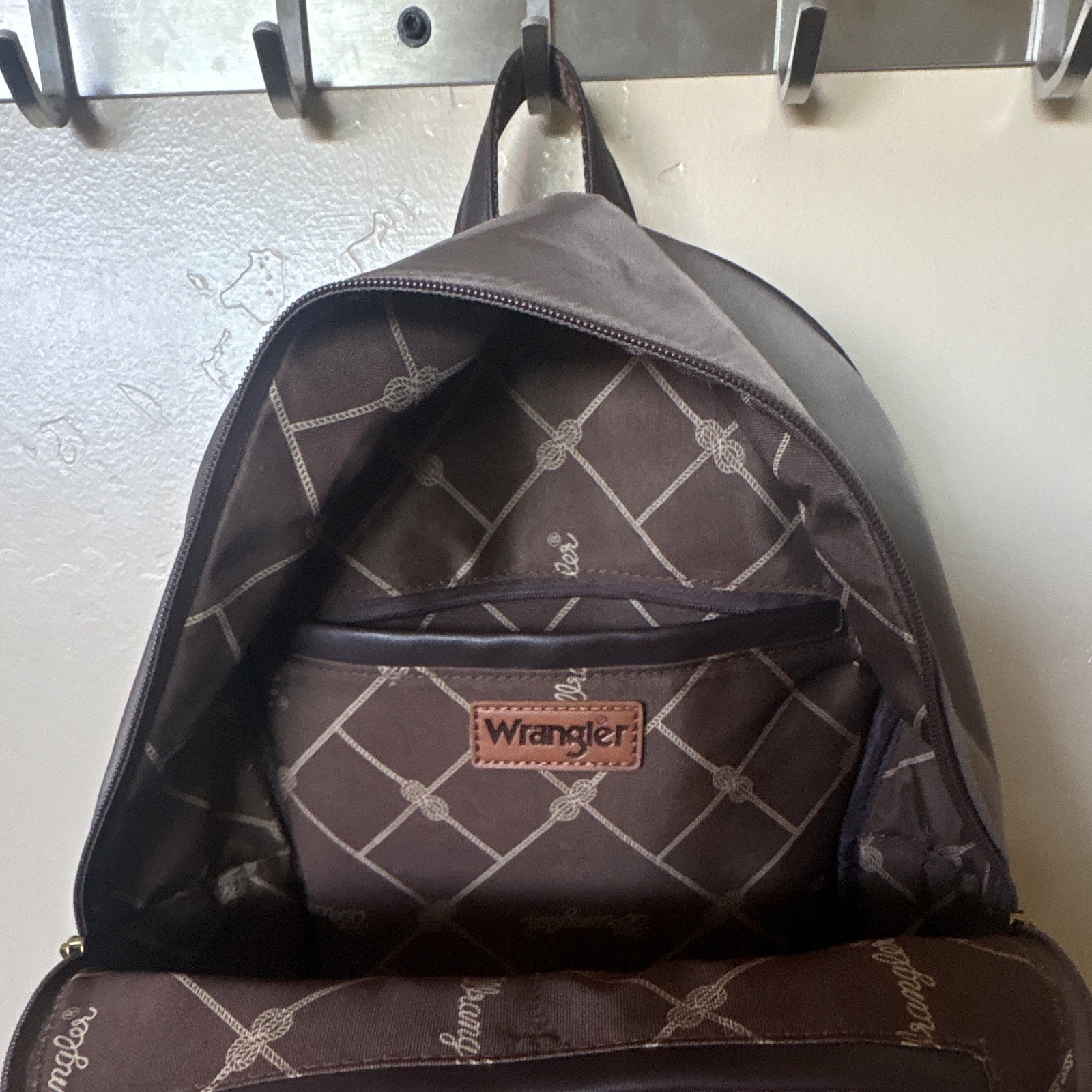 Wrangler Gray Quilted Backpack Medium Zip Closure Outer Pockets Adjustable Strap