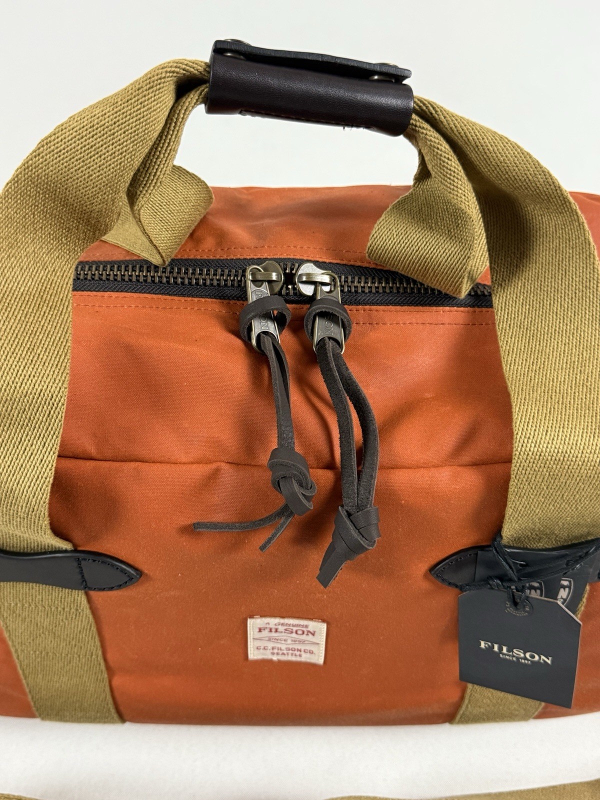 FILSON SMALL TIN CLOTH DUFFLE BAG RUST OS NWT