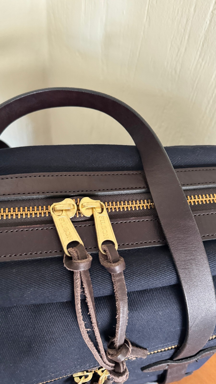 Filson Small Rugged Twill Pullman Suitcase Navy Made in USA Rare Outstanding