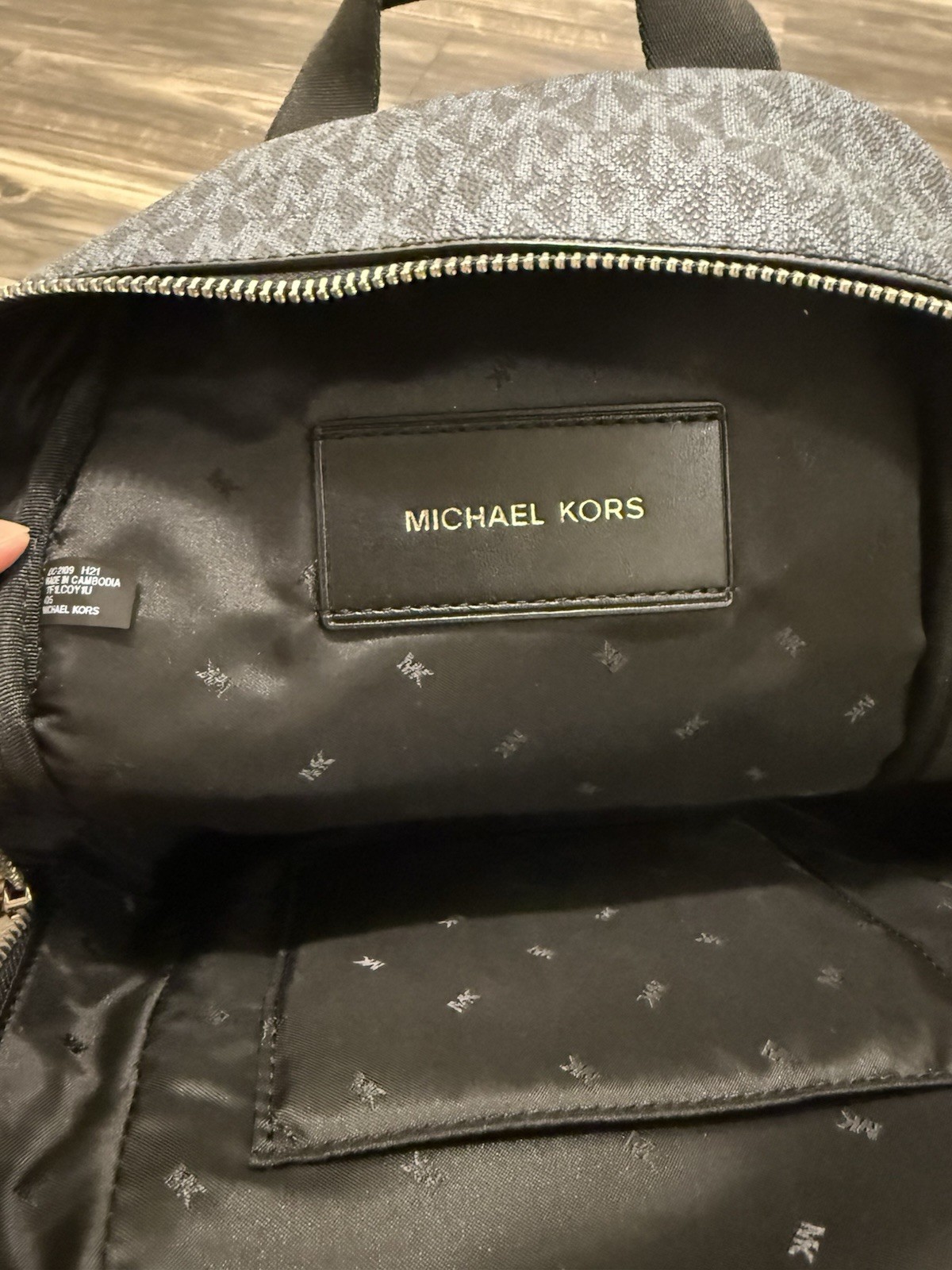Michael Kors Cooper Sling Pack Navy Leather Racing Stripe Utility Crossbody Bag