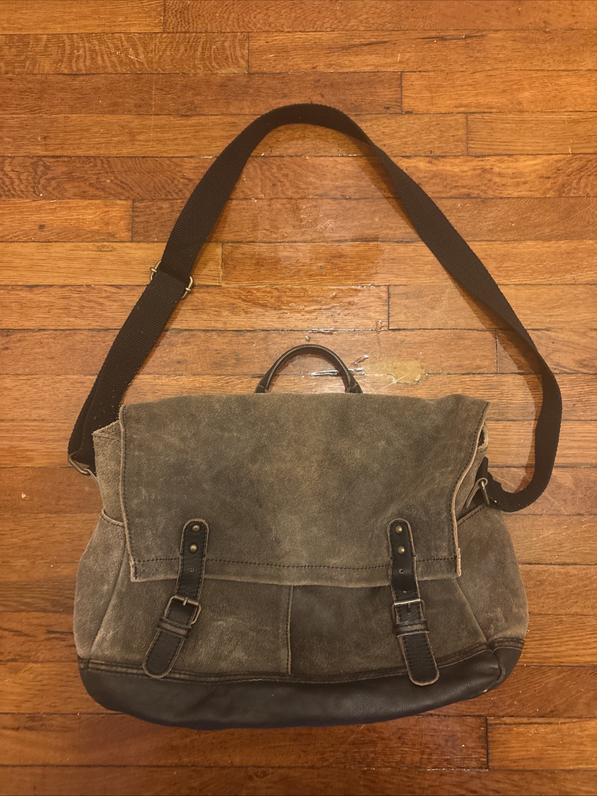 Men’s Adult Wilson’s Leather Suede Vintage Messenger Bag Rusted Distressed