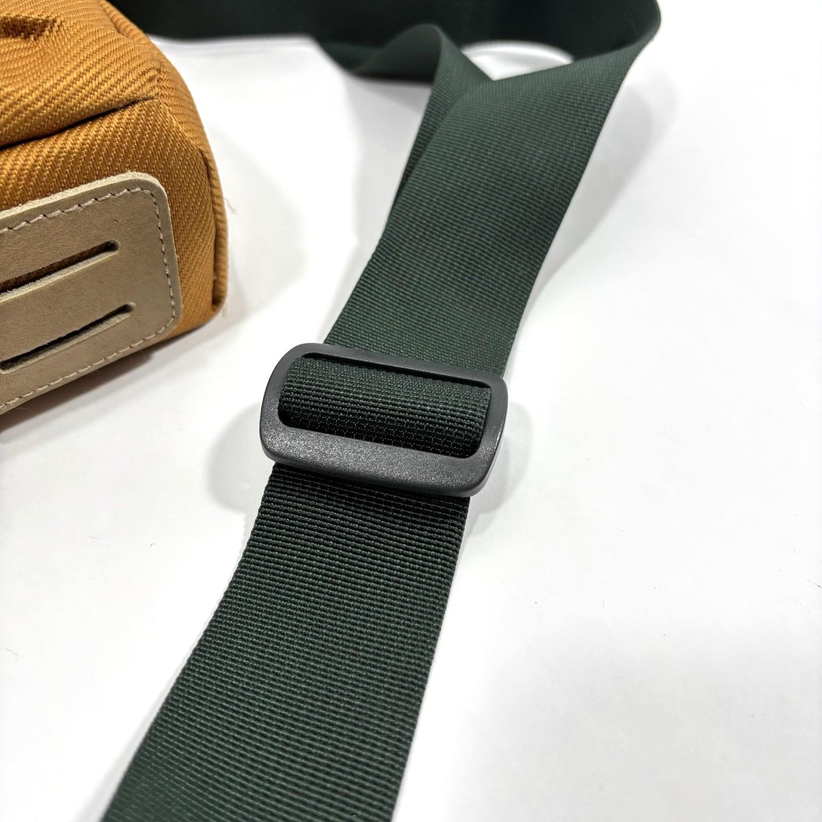 The North Face Crossbody Utility Brown Green Strap Bag Unisex
